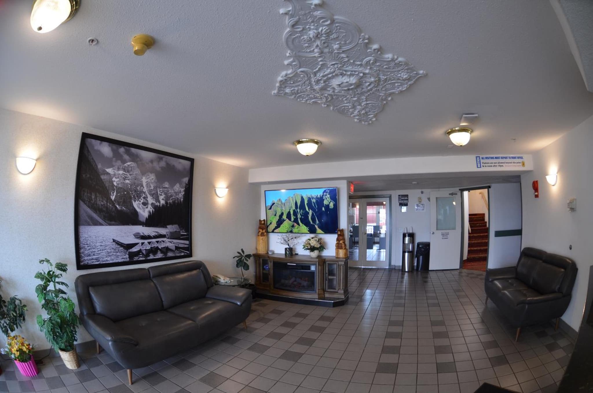 Days Inn by Wyndham Taber photo 7