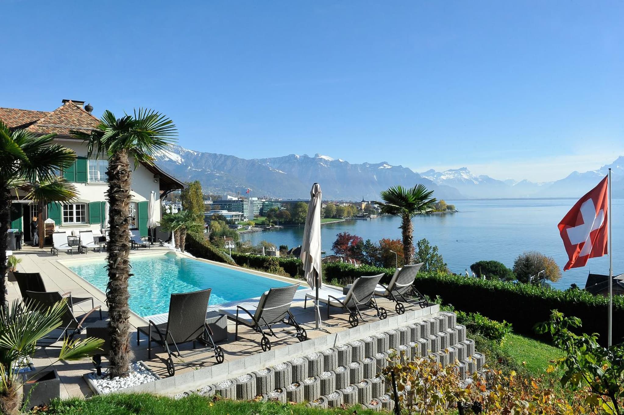Riviera Beach apartments Corseaux