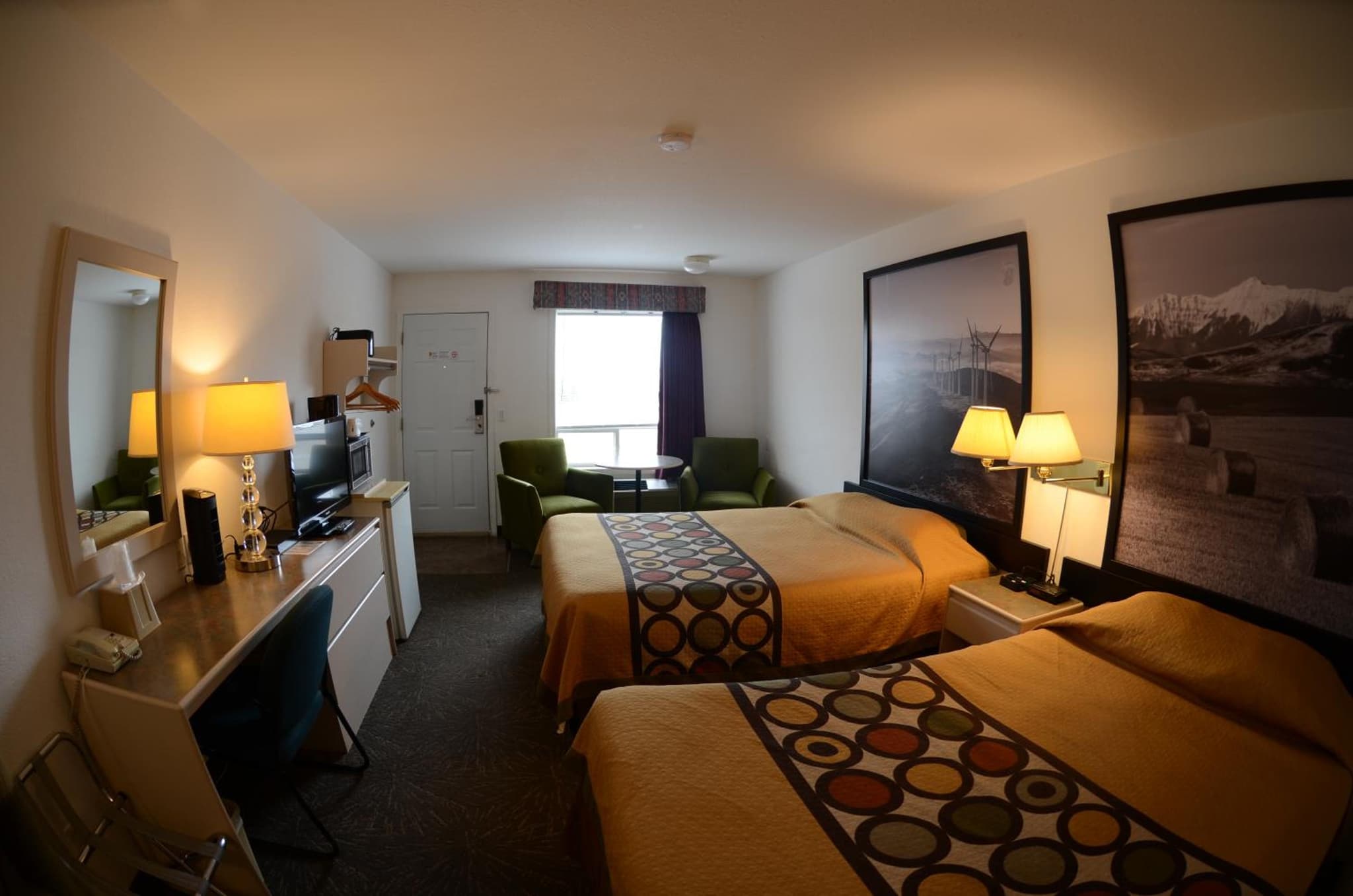 Days Inn by Wyndham Taber photo 3