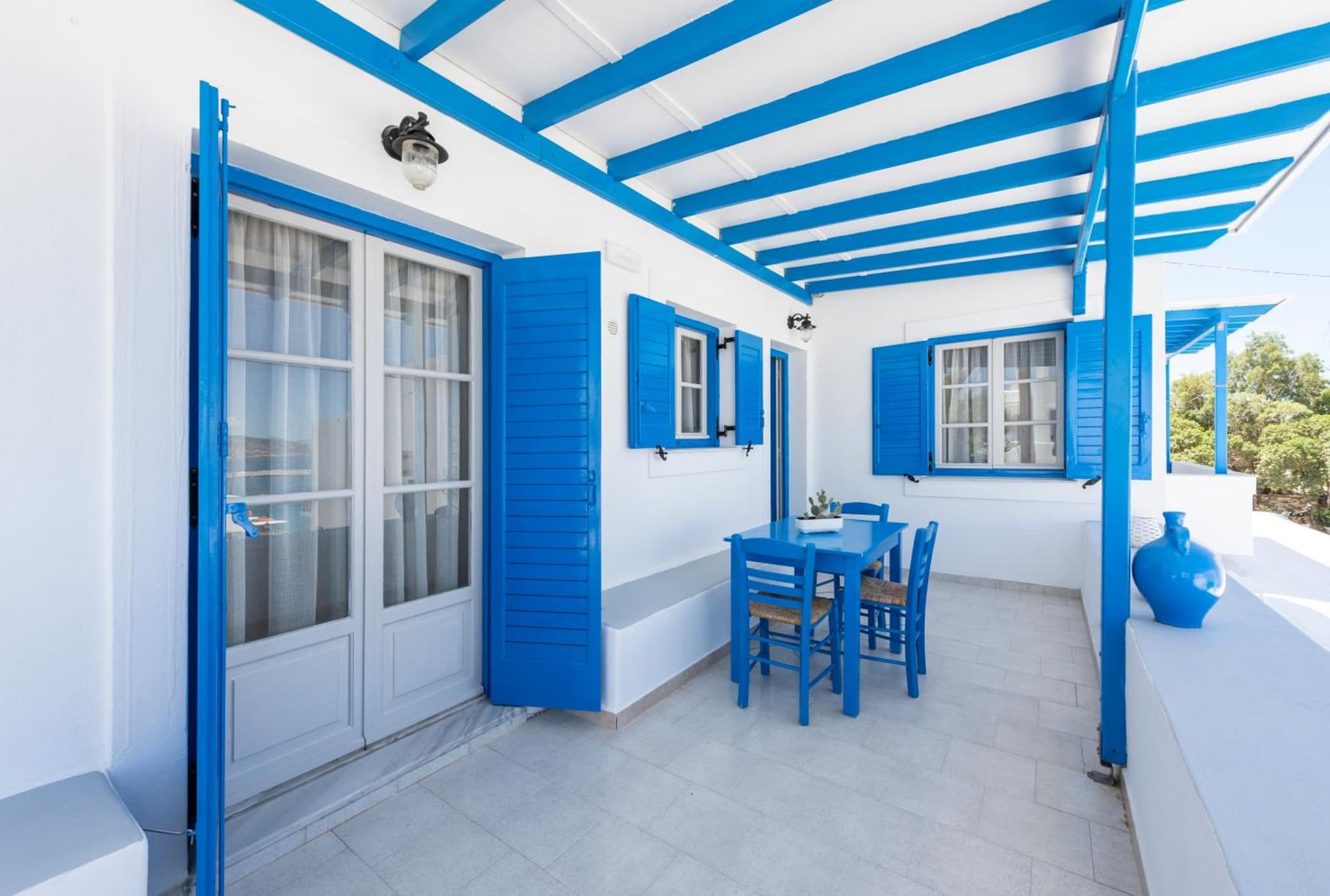 Helen's Minimal Studios & Apartments photo 9