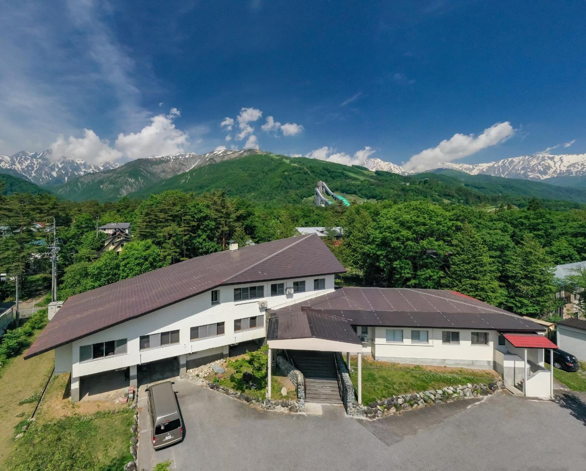 Nomad Hakuba