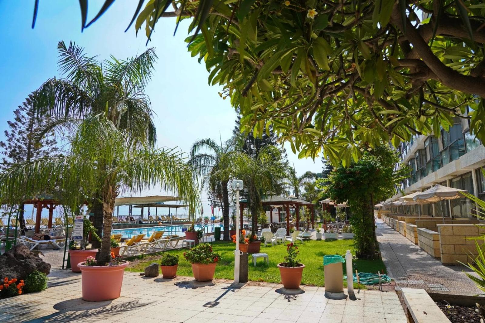Ron Beach Hotel photo 9