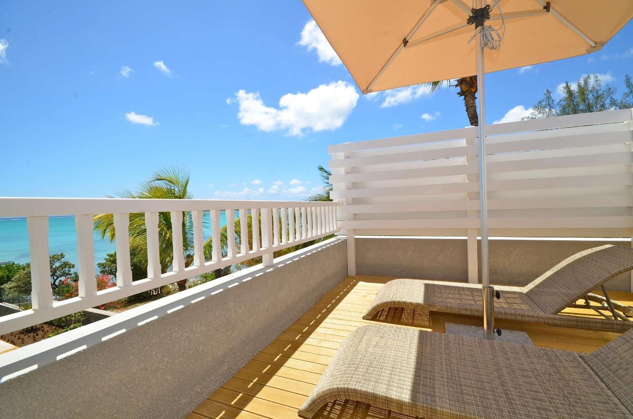 Mon Choisy Beach R. photo 7