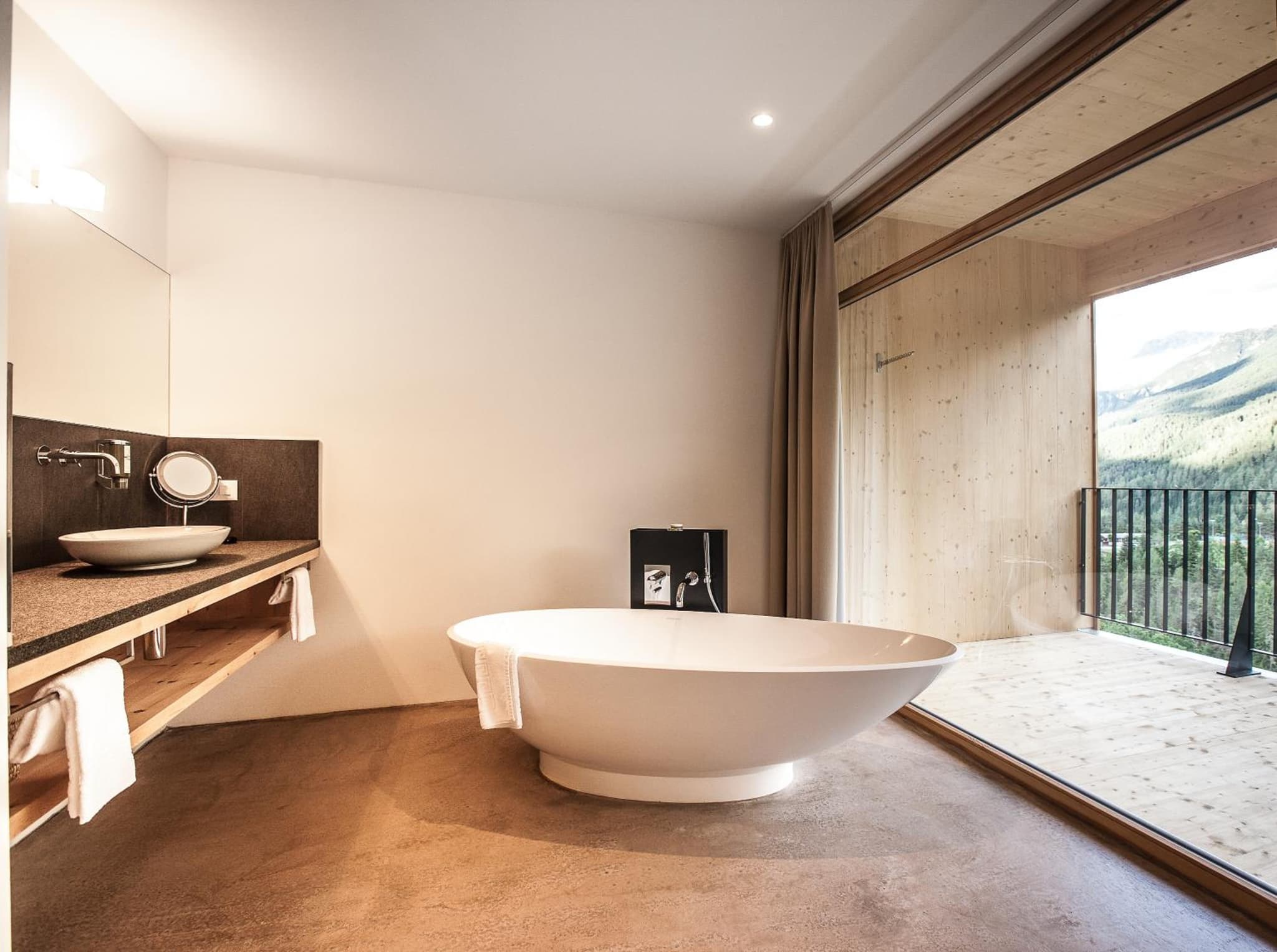 Hotel Arnica Scuol - Adults Only photo 7