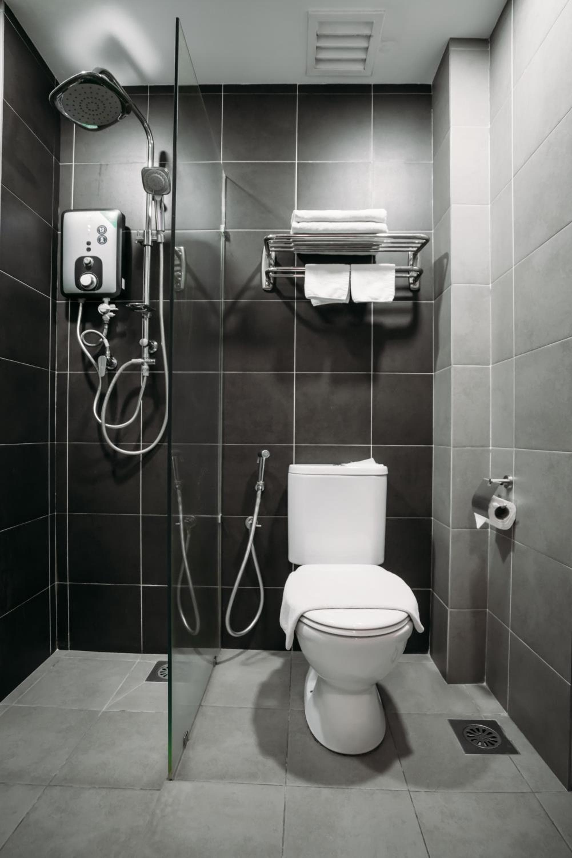 B Lot Hotel photo 7