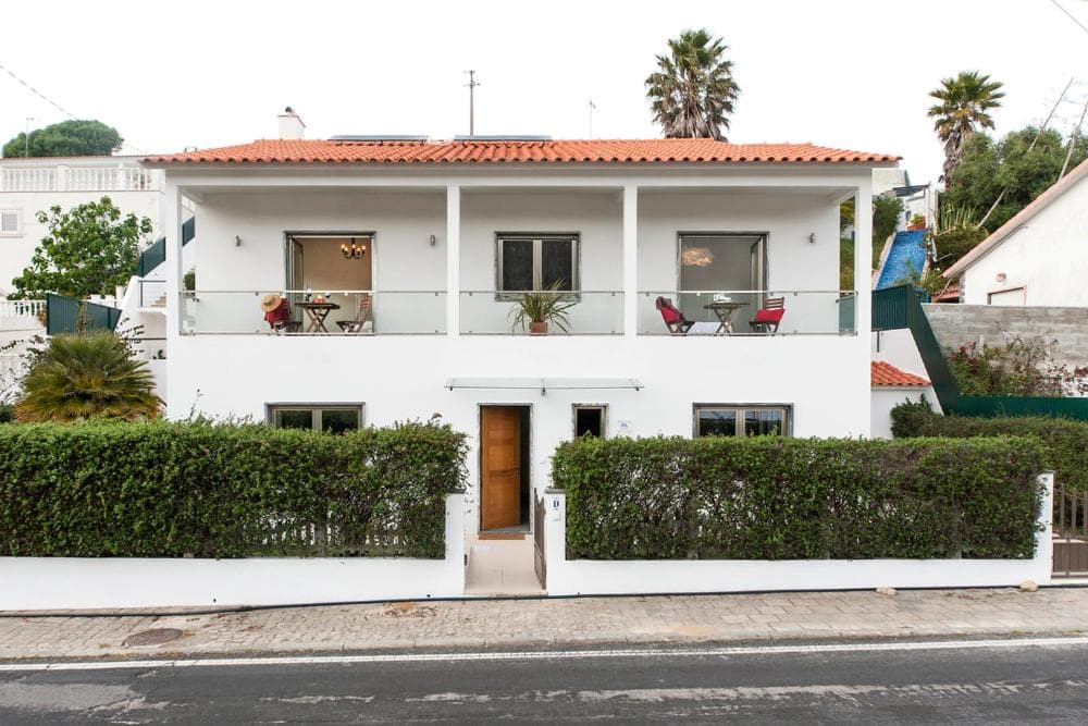 Beachouse - Surf, Bed & Breakfast