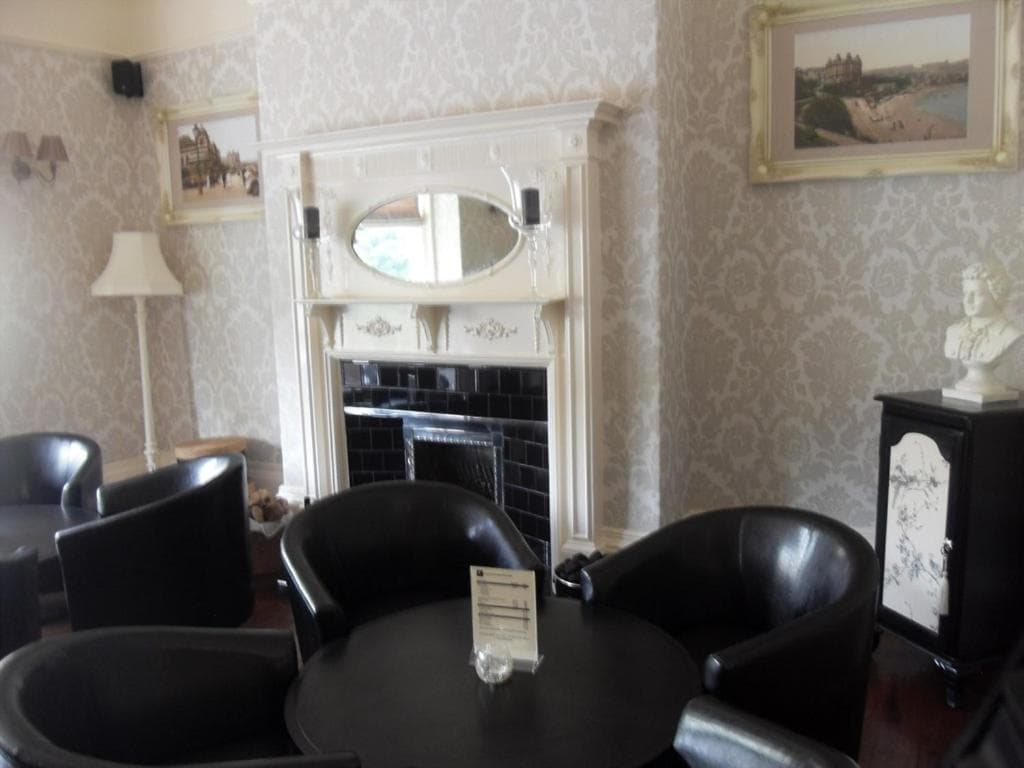 Powys Lodge photo 6