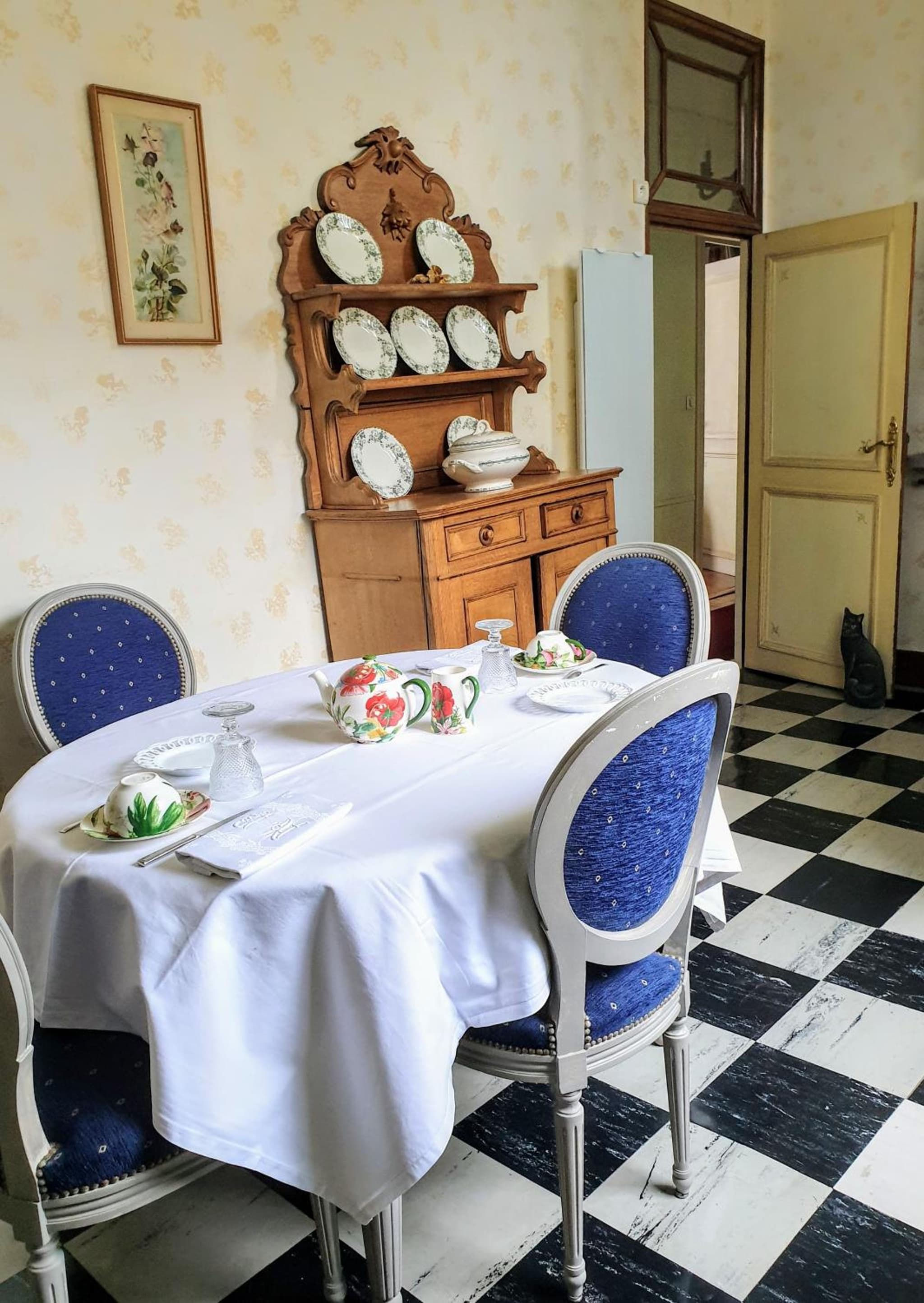 Royal Hubert photo 9
