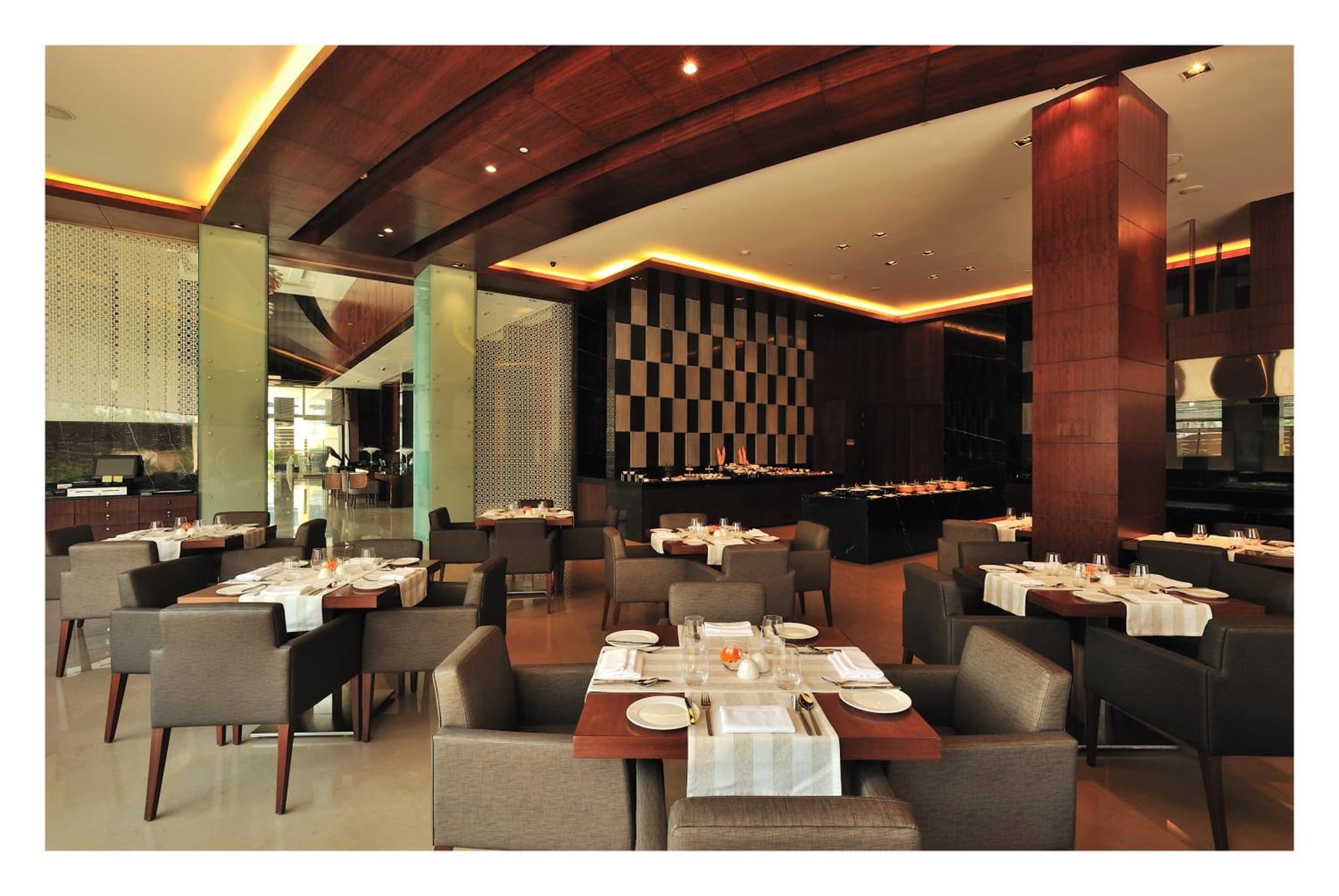 The Anya Hotel Gurgaon - Golf Course Road photo 4