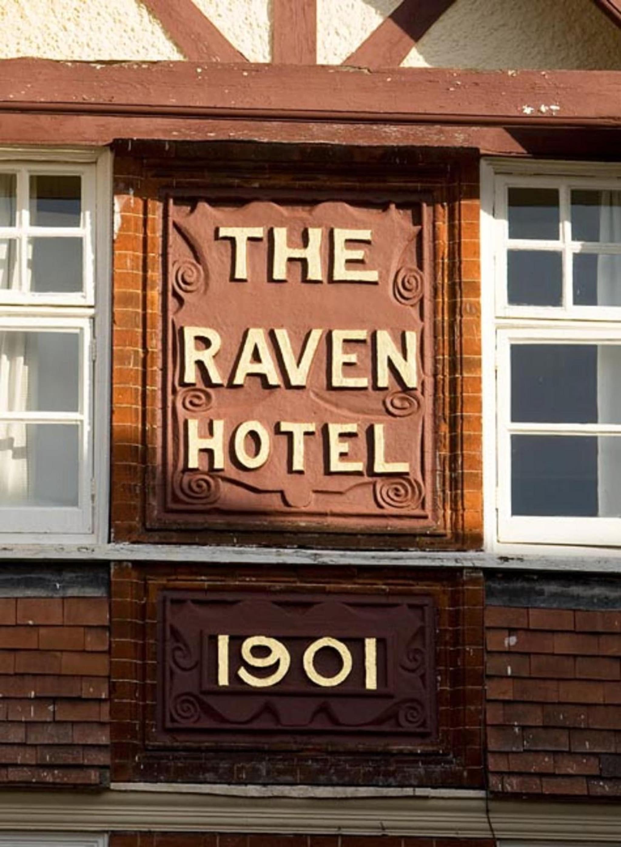 Raven Hotel by Greene King Inns photo 4