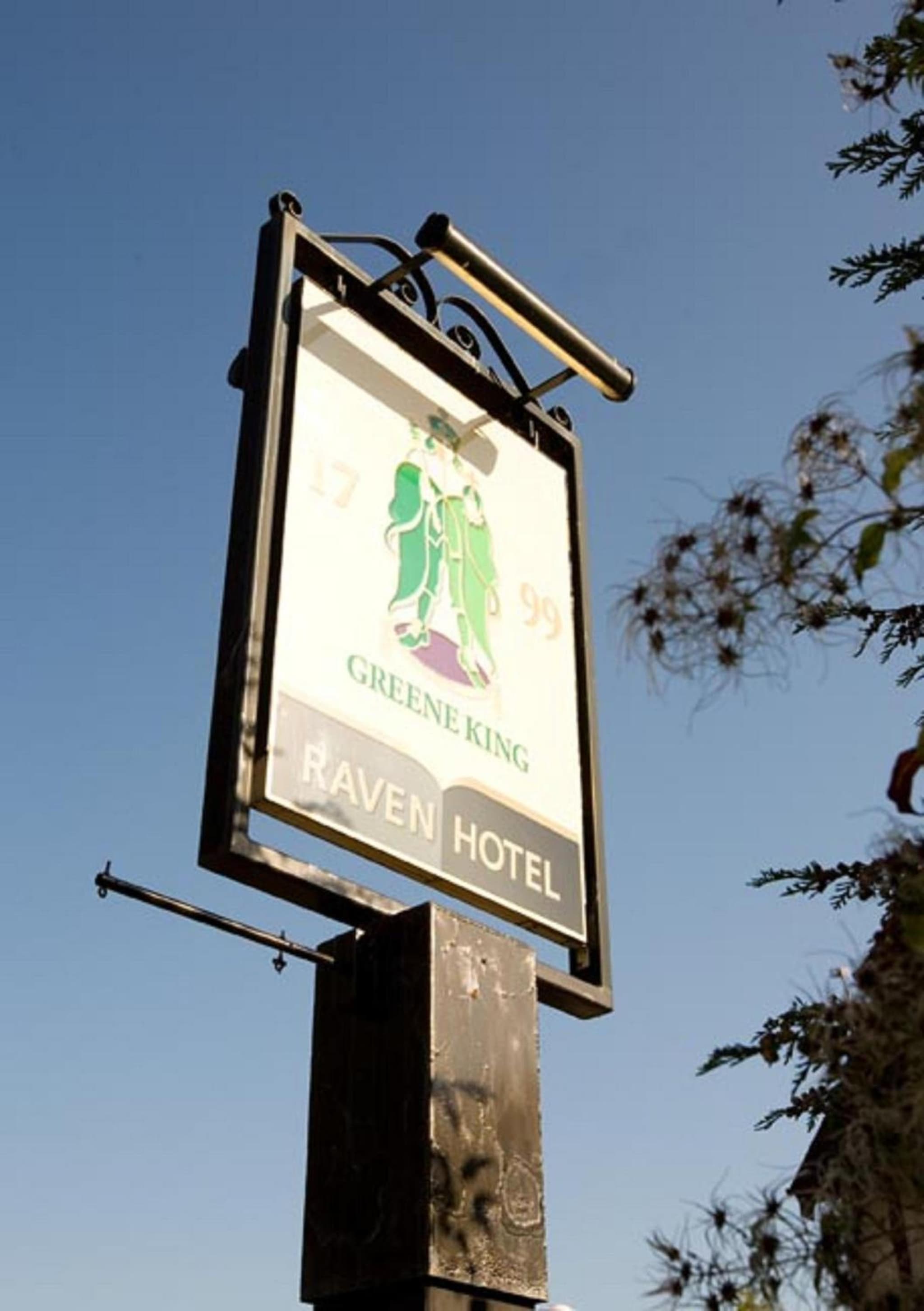 Raven Hotel by Greene King Inns photo 3