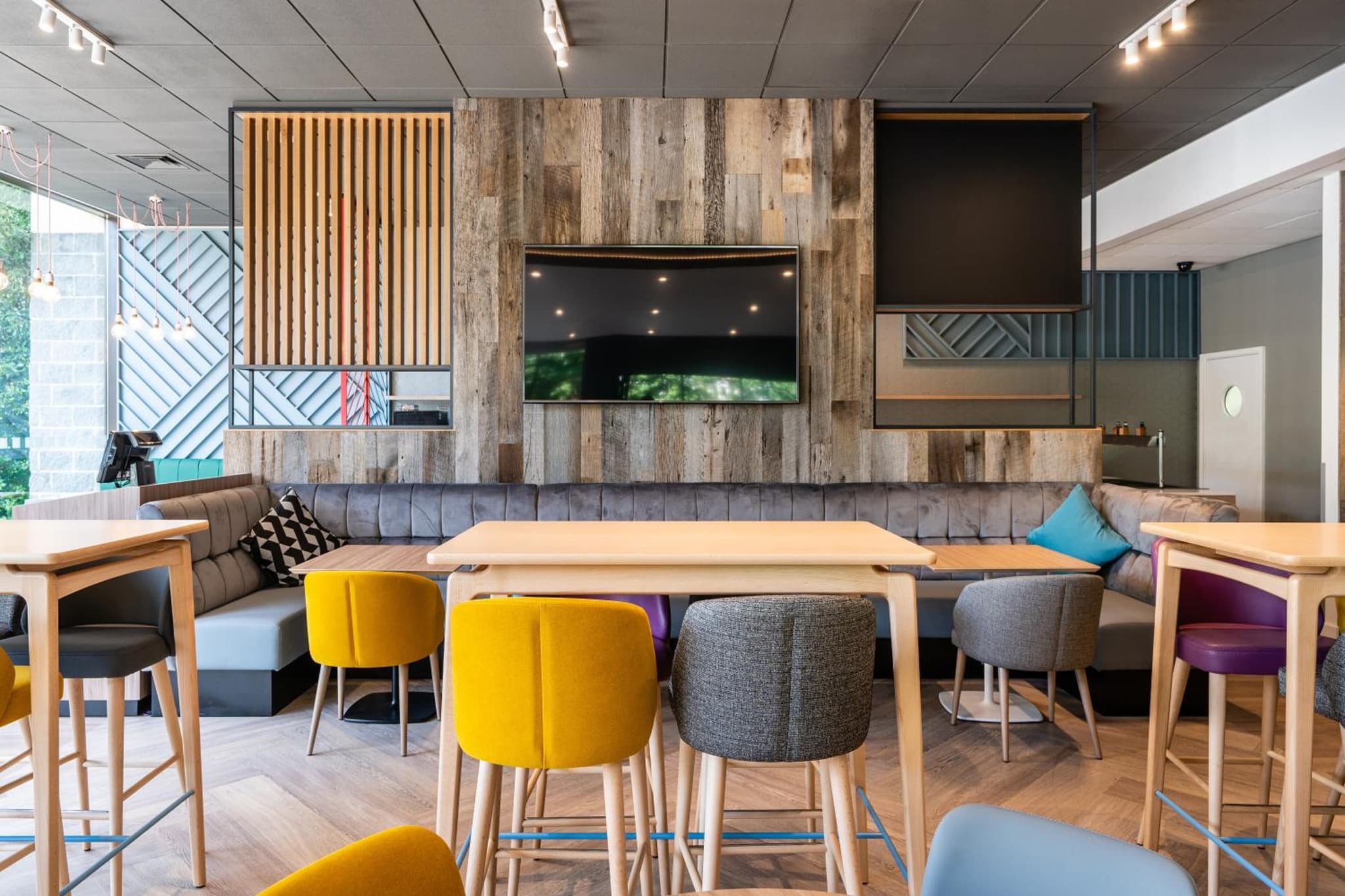 Holiday Inn Bournemouth by IHG photo 9
