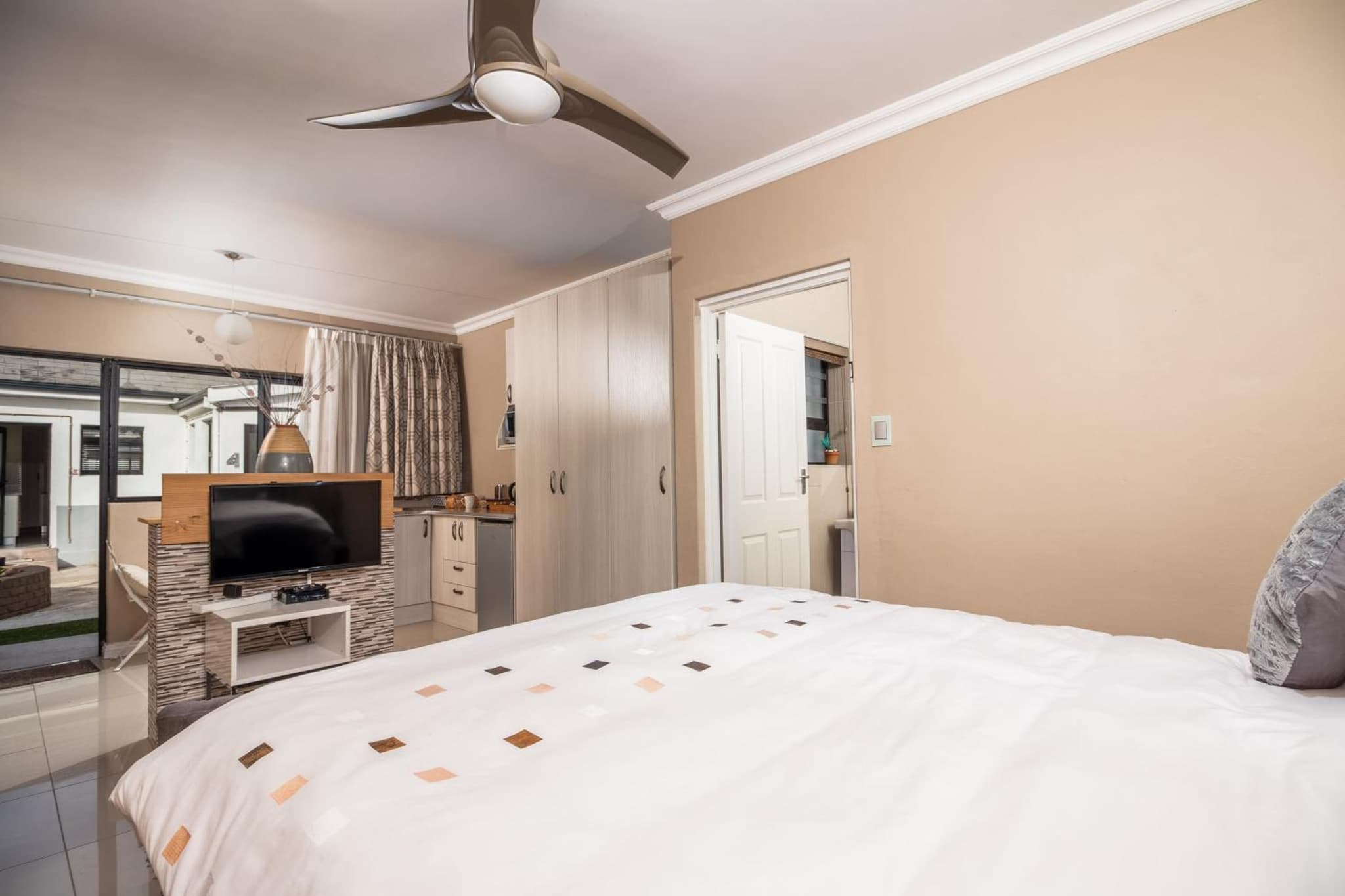 Cashmere Suites photo 7