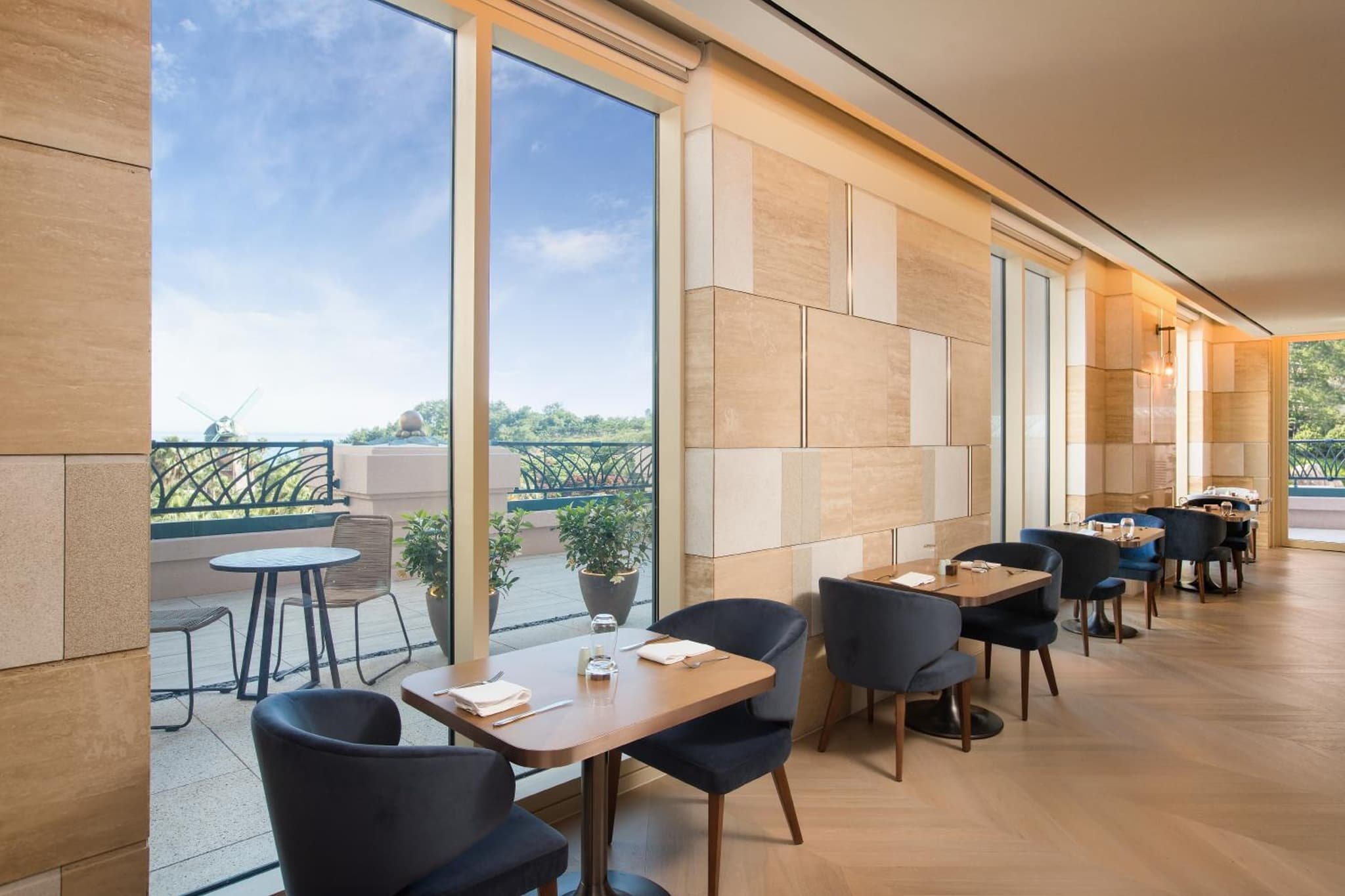 Lotte Hotel Jeju photo 8