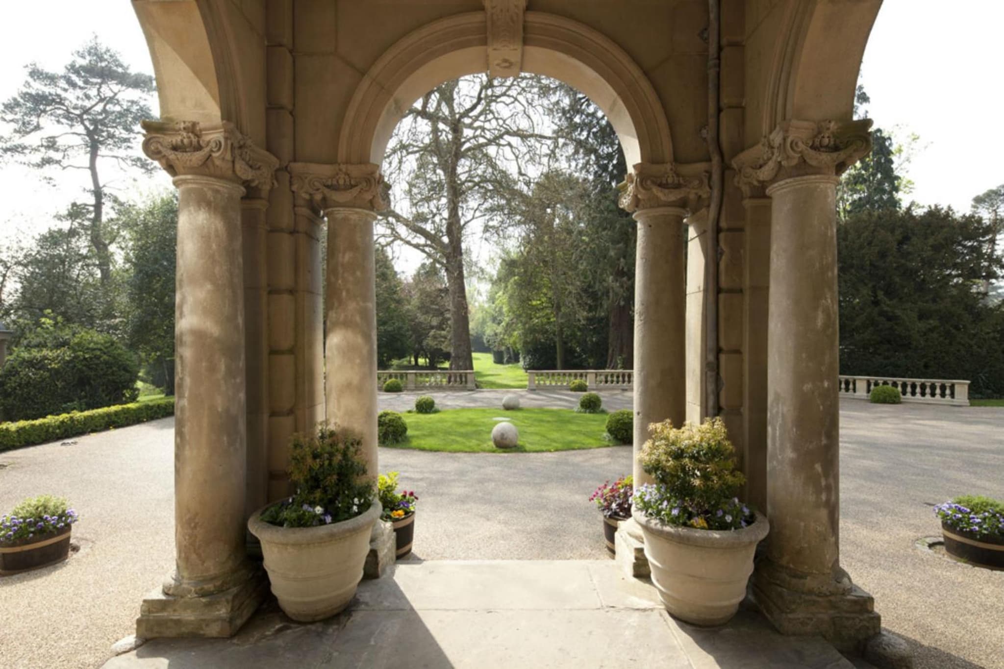 Kilworth House Hotel and Theatre photo 2