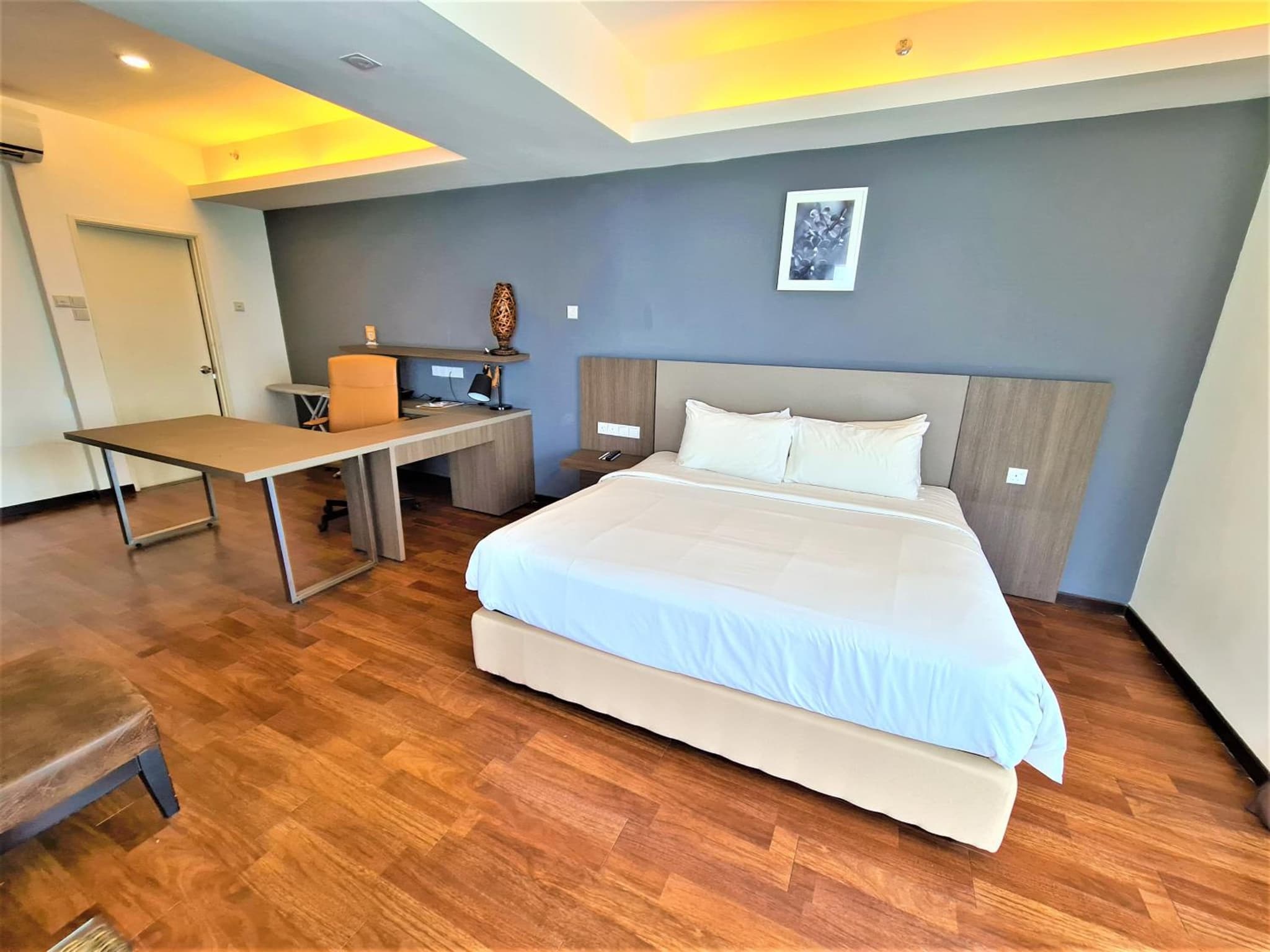 Nexus Business Suite Hotel photo 4