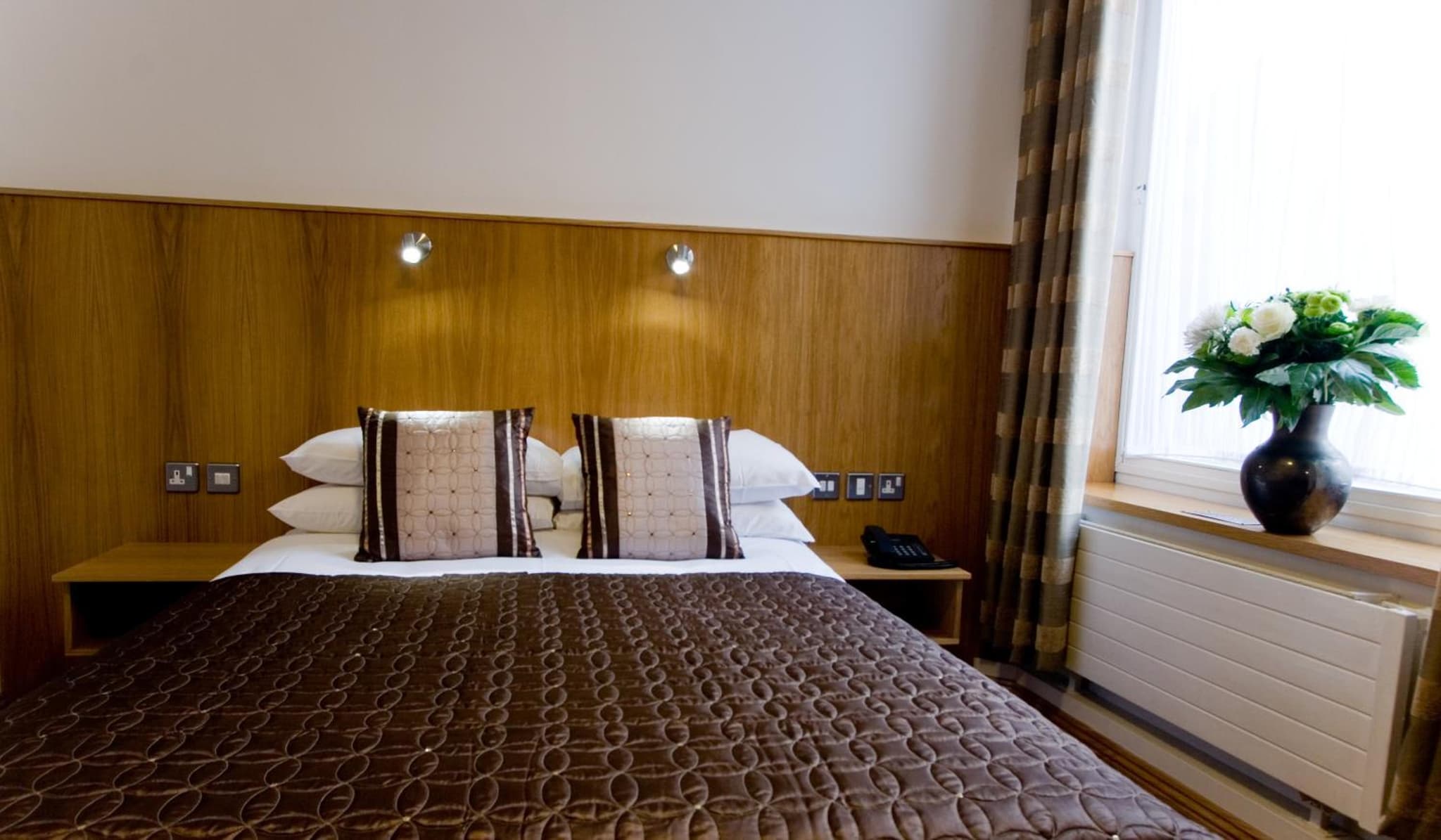 Blooms Hotel photo 6