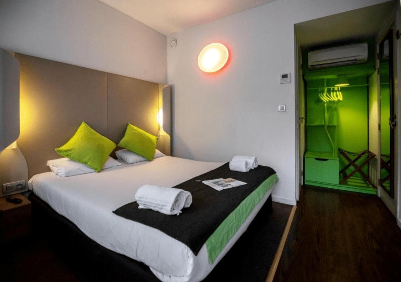 hotel room