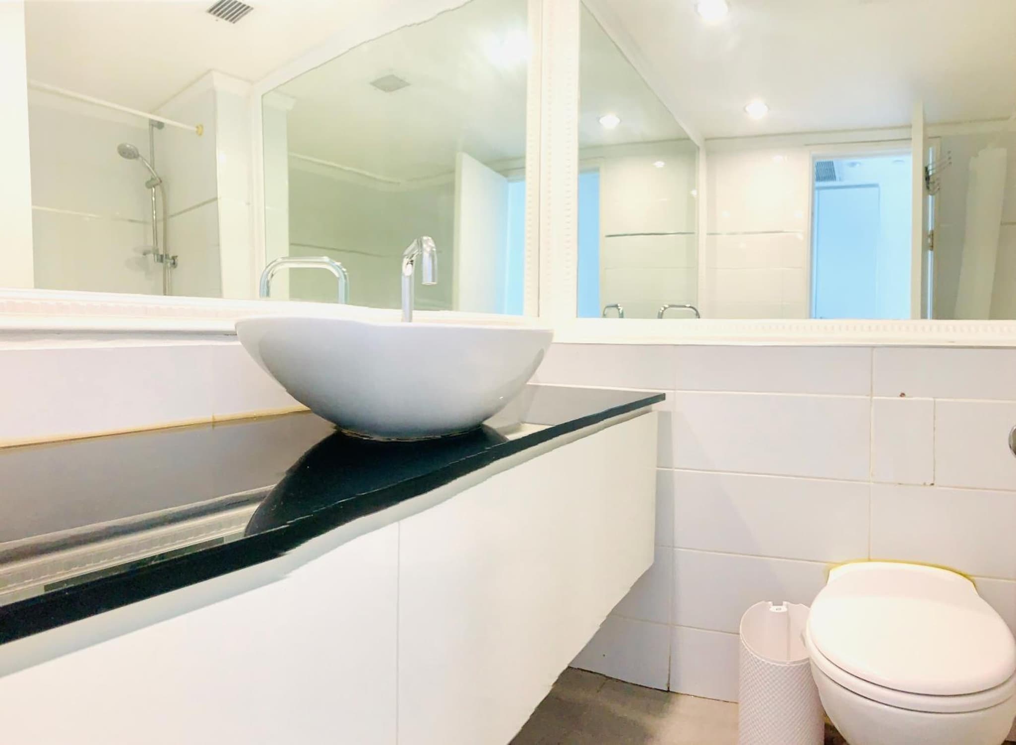 Sea Breeze Apartments photo 3