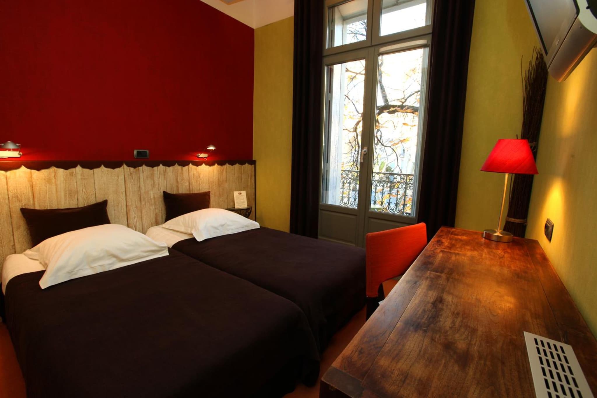Hotel des Arceaux photo 2