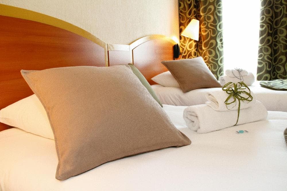 Hotel Kyriad Lamballe photo 2