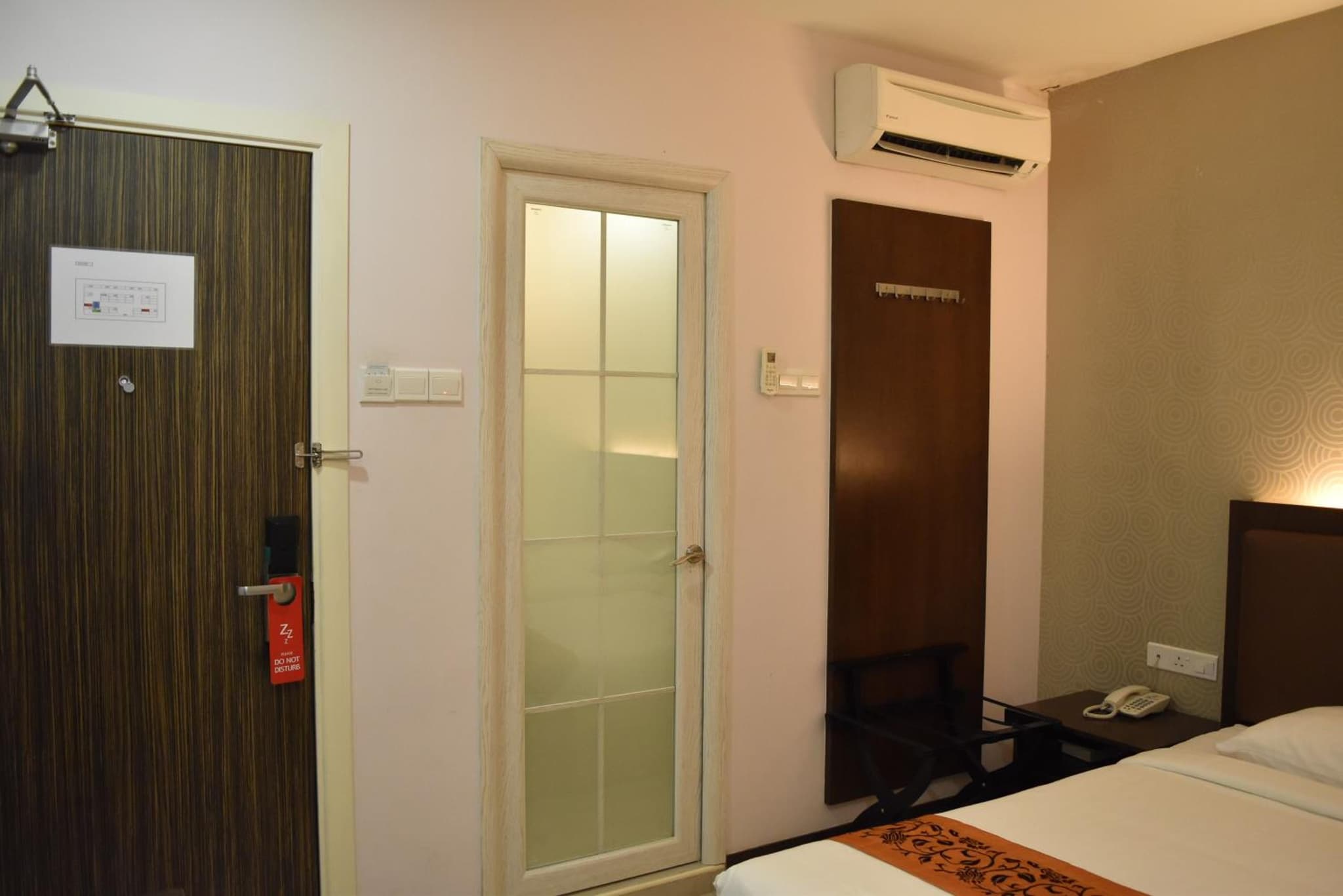 Sunrise Hotel photo 4