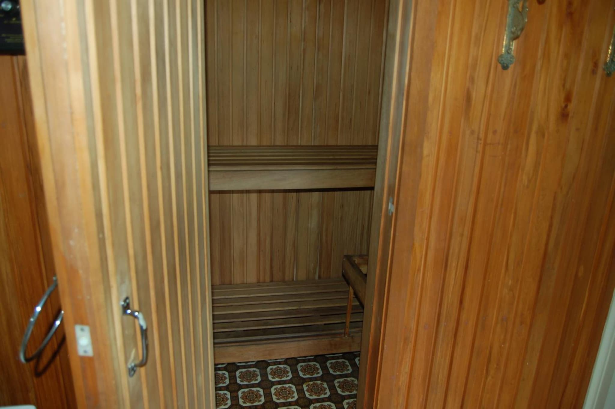 Oak Lodge photo 7