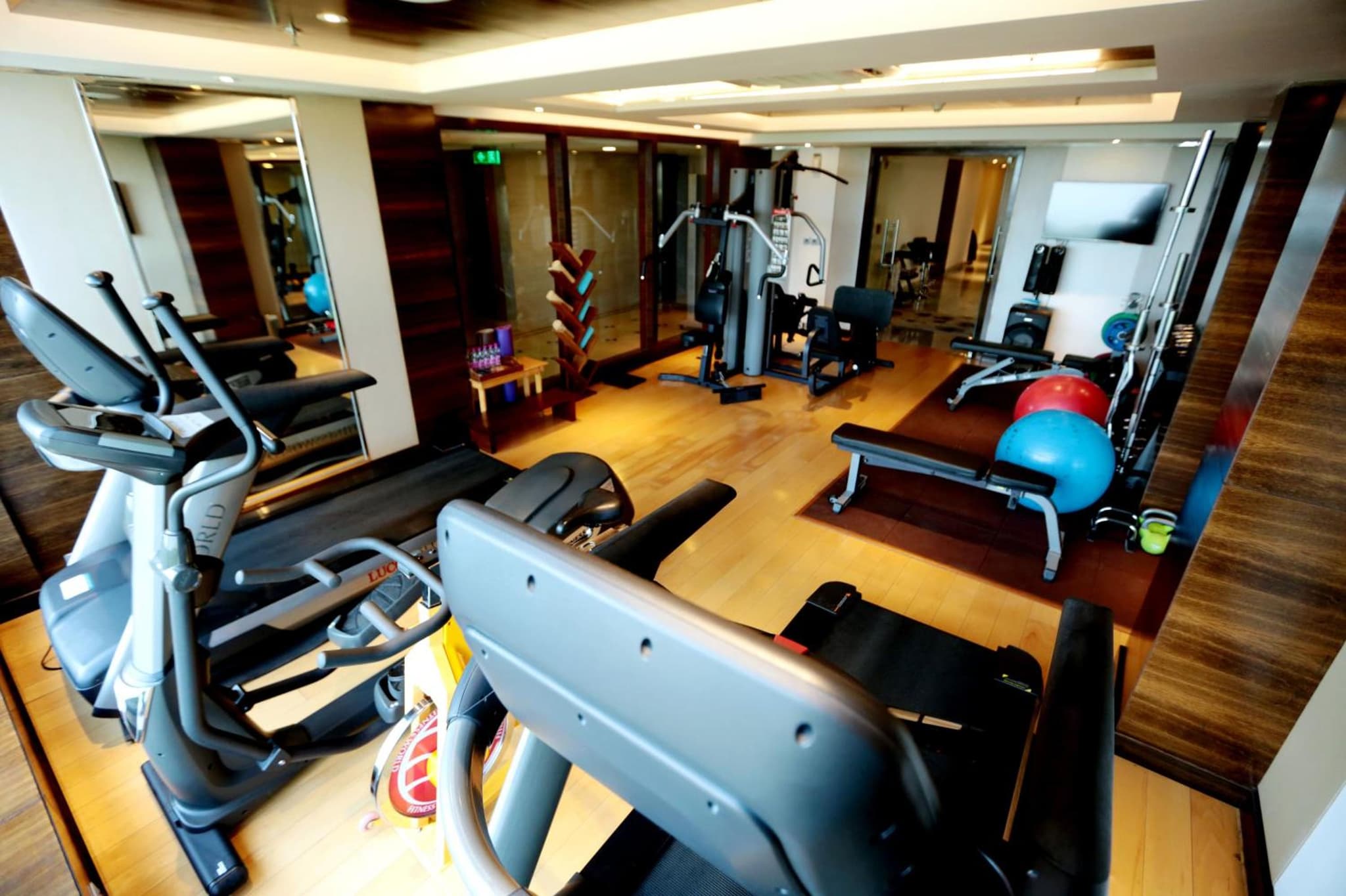 Hotel Madin photo 2