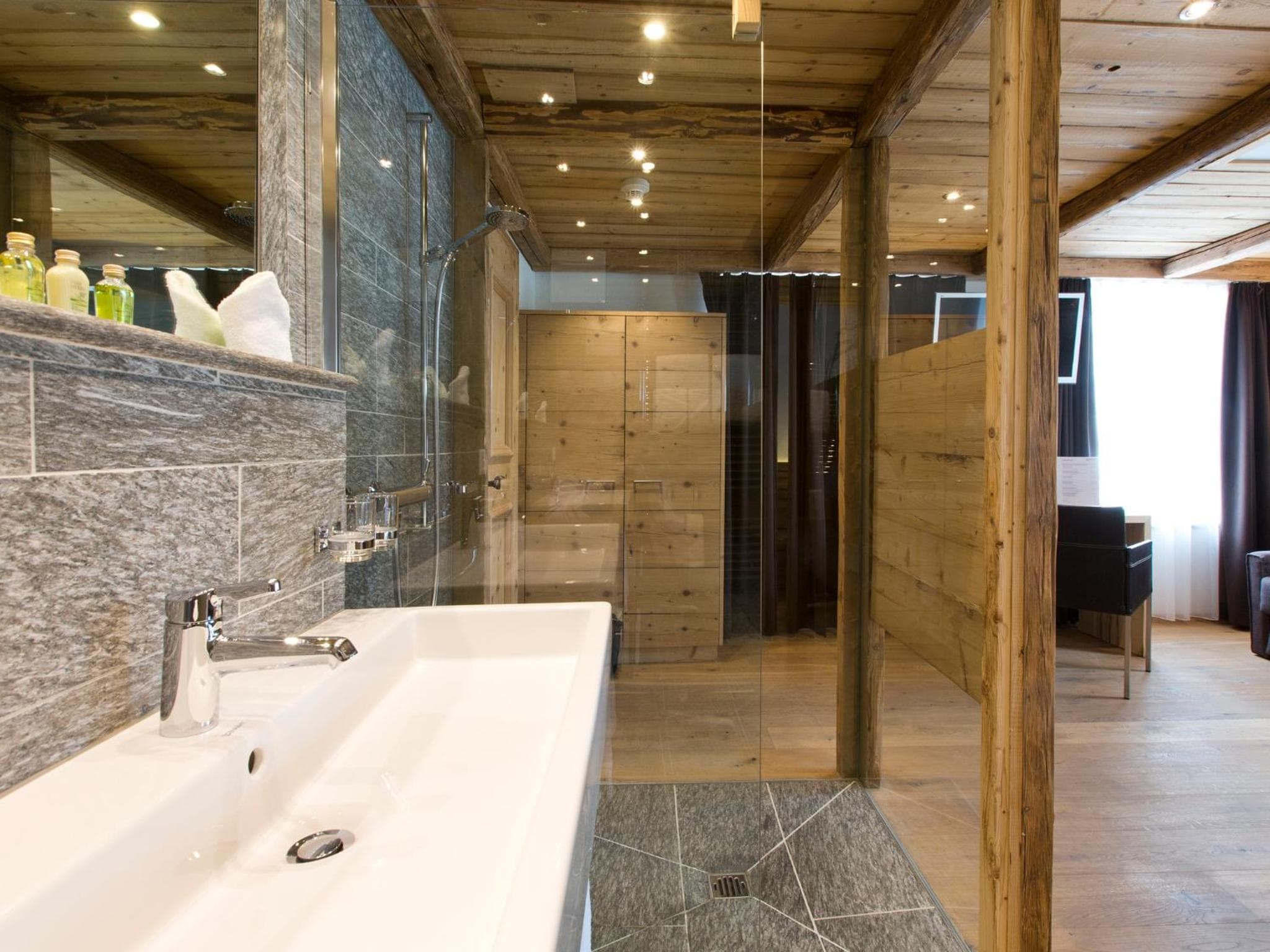 Hotel Crusch Alba Zernez photo 9