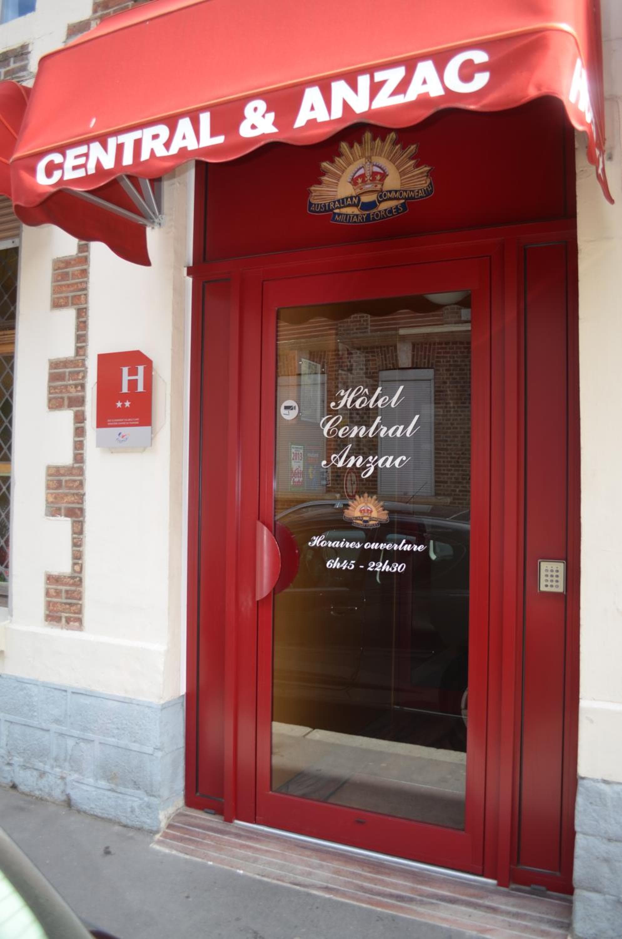 Hôtel Central Anzac Amiens Gare photo 9