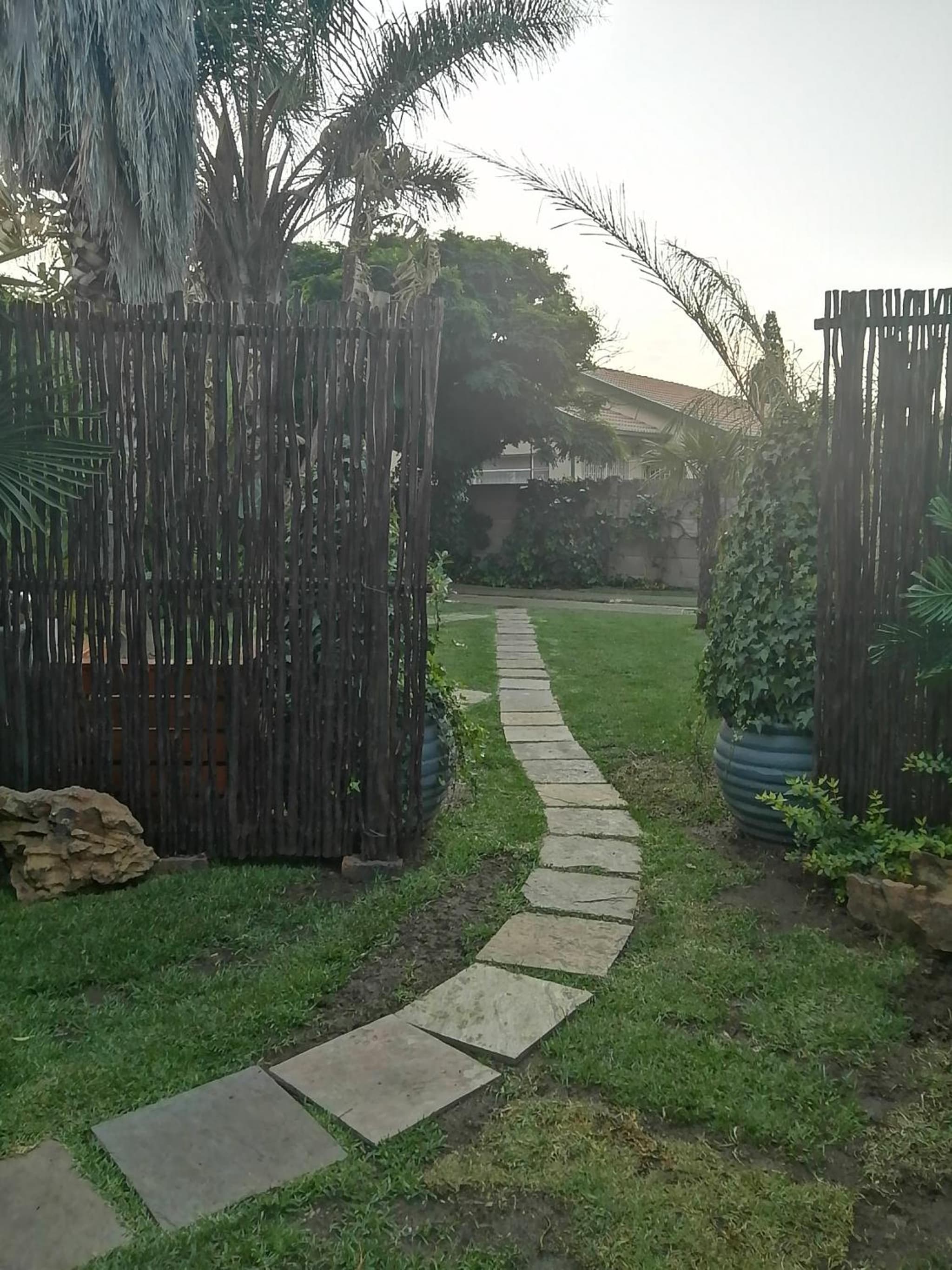 Roxy's Rest Guest House photo 8