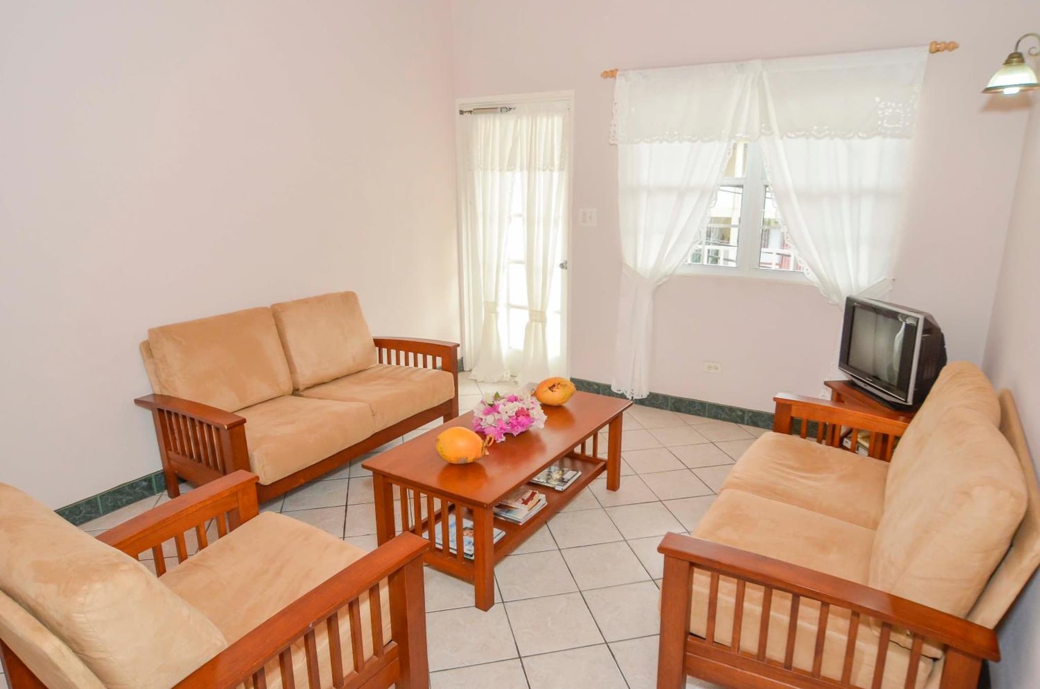 Caribbean Inn and Suites photo 3