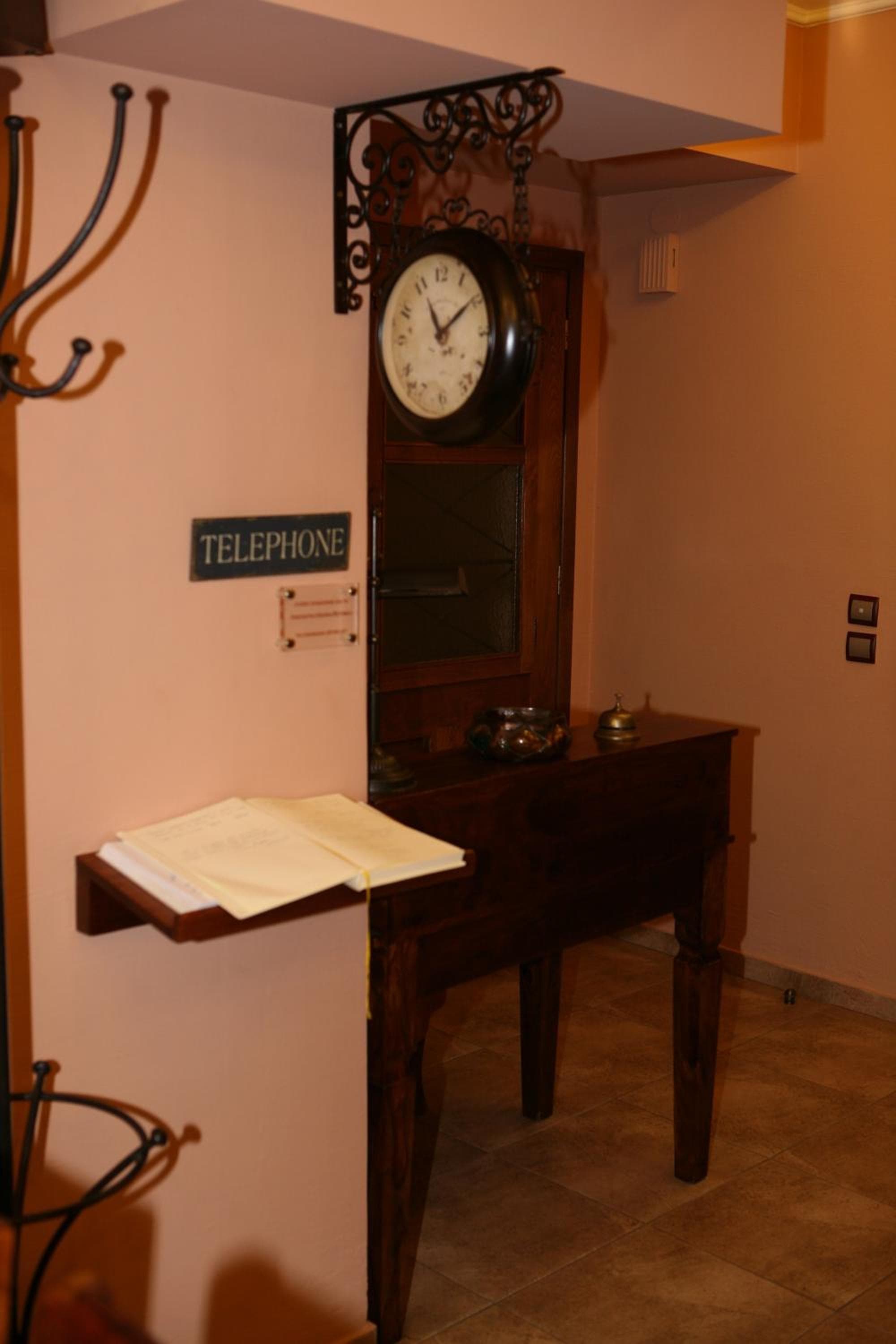 Roes Suites photo 9