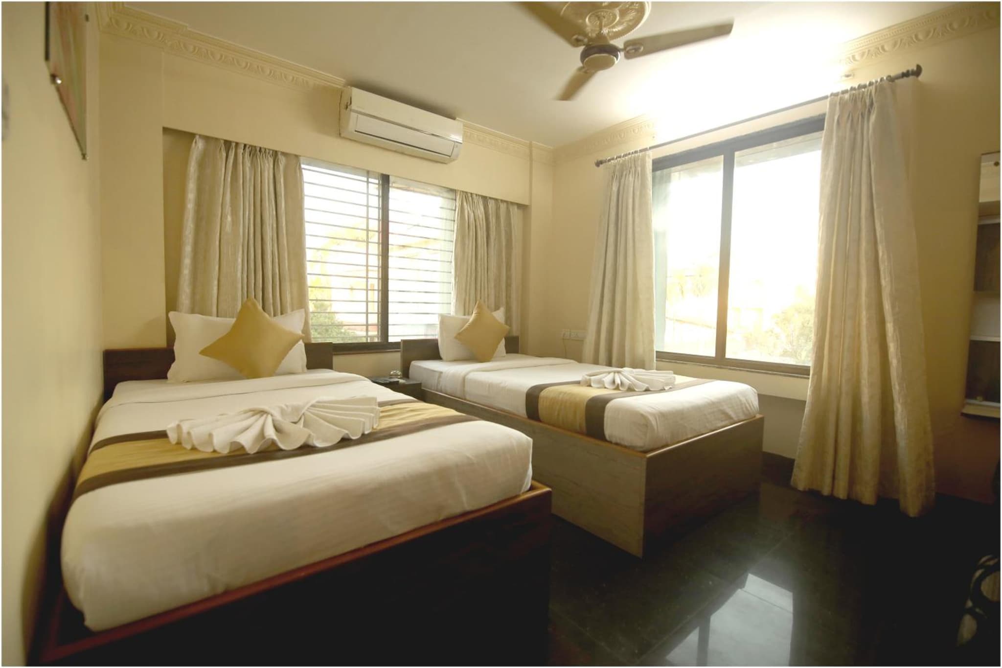 Apples Balaji Inn photo 6