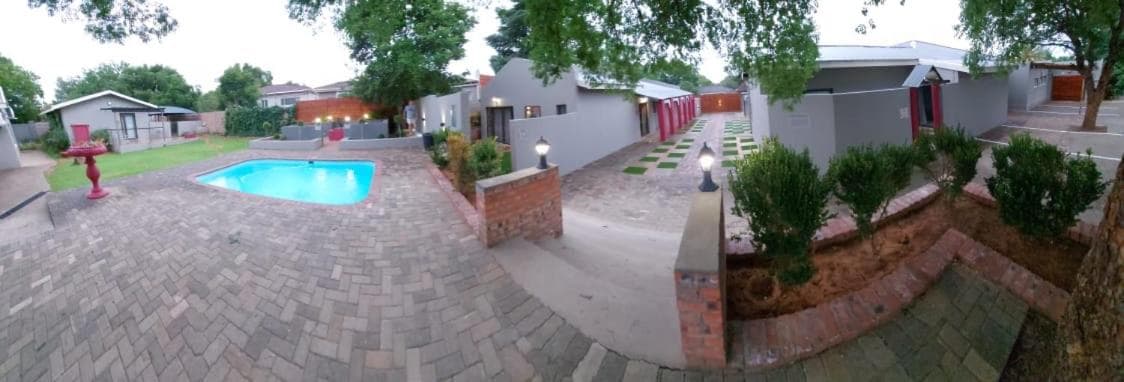 The Homestead photo 4