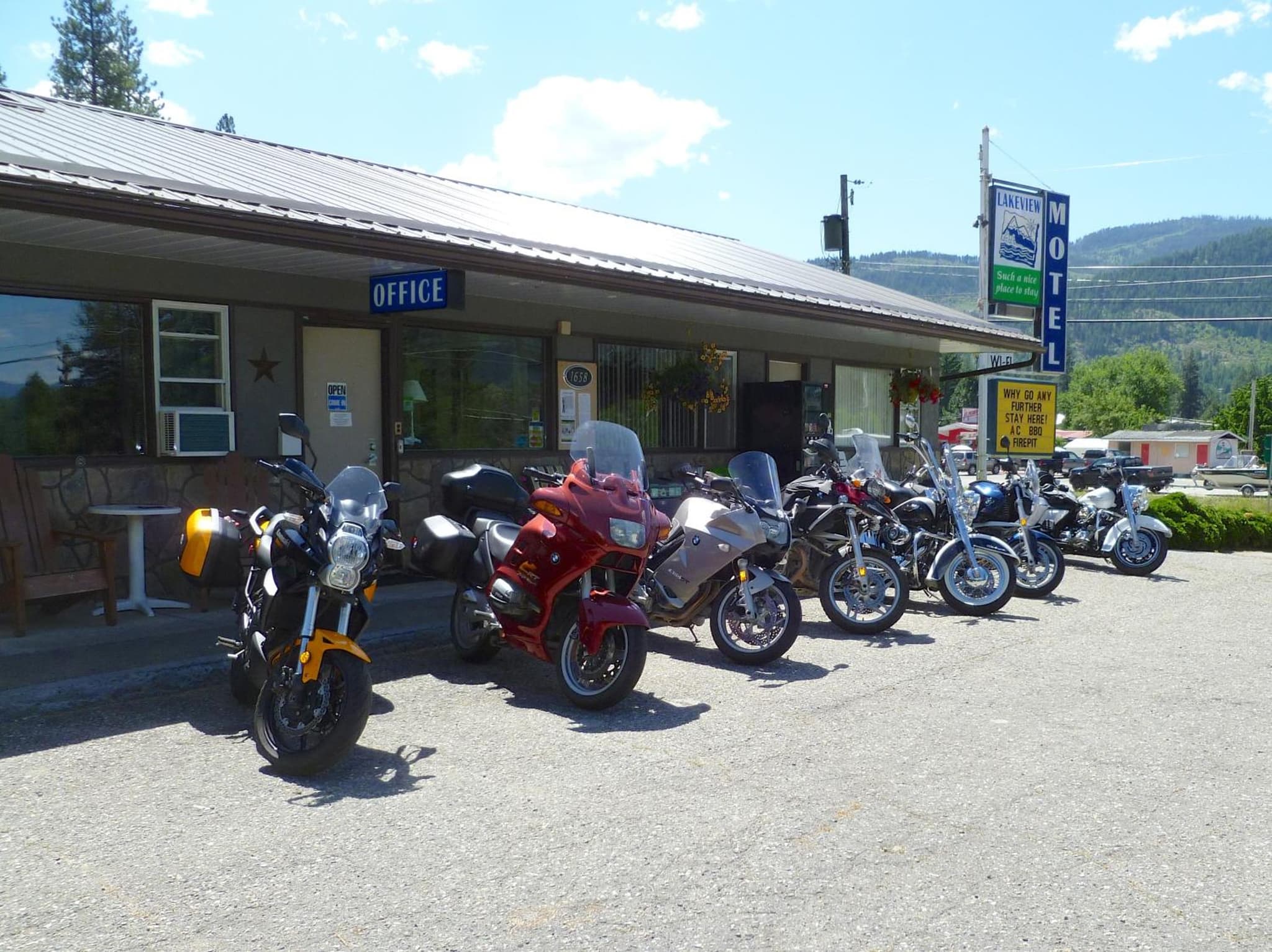 Lakeview Motel photo 3