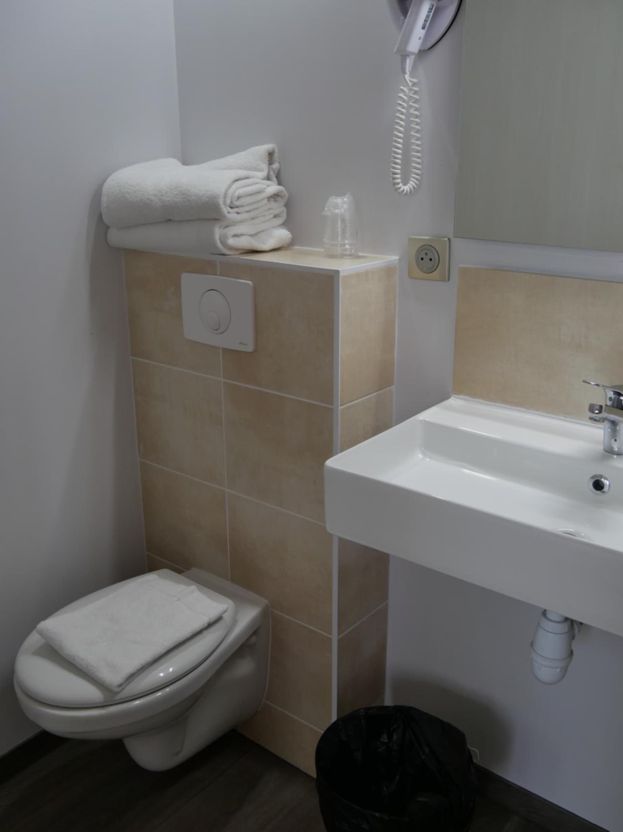 Cit'Hotel Escatel photo 3