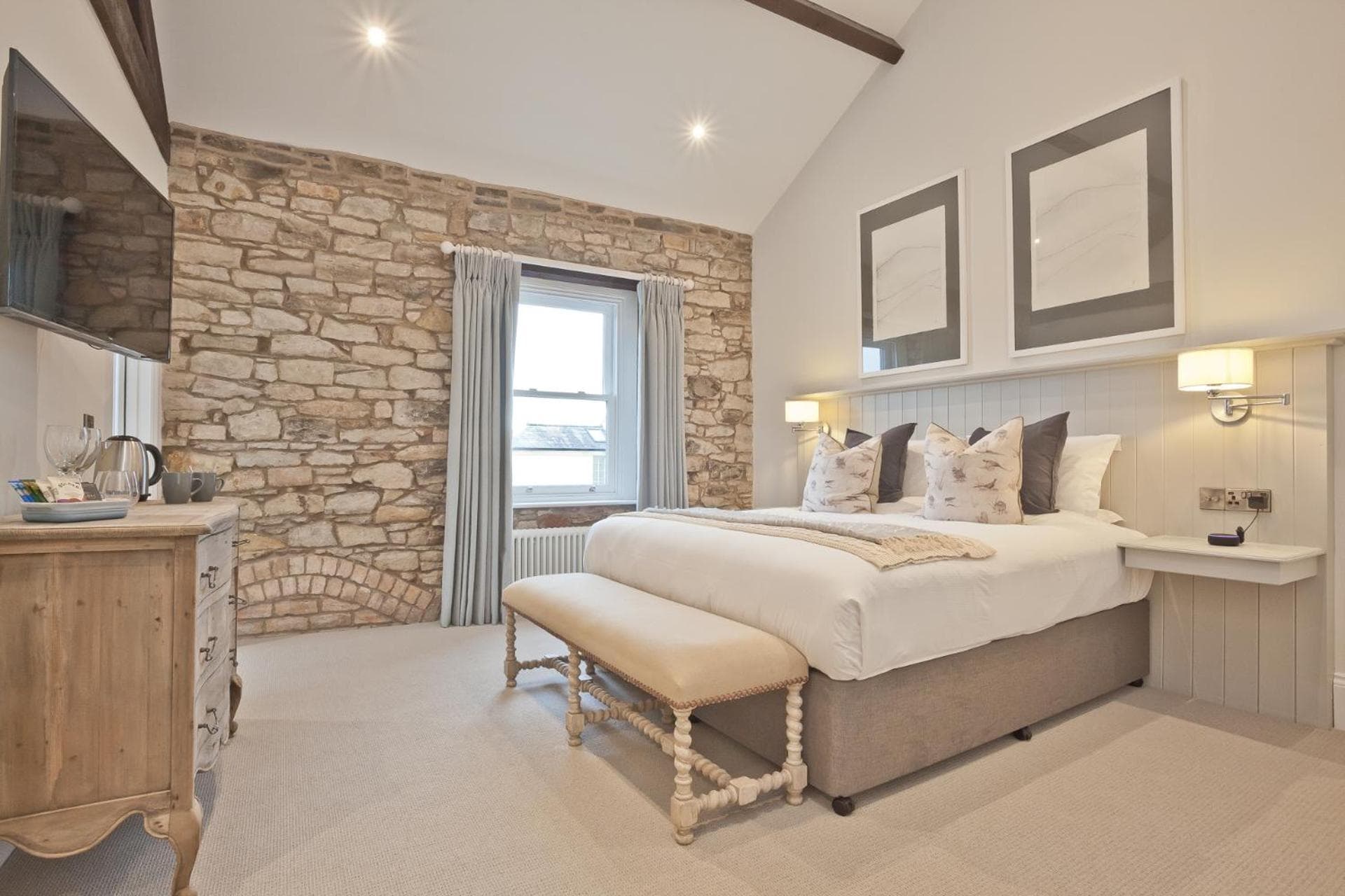 Tithe Barn - Self Check In Hotel photo 8