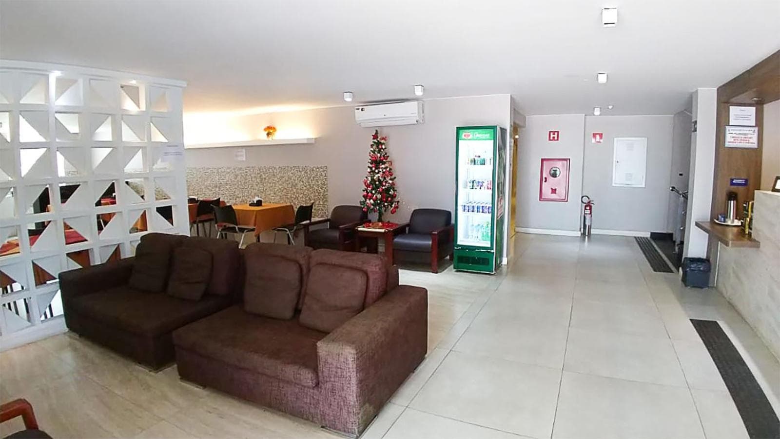 Riviera Hotel by Bsb Inn photo 2