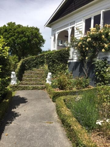 Hewling's Manor photo 5
