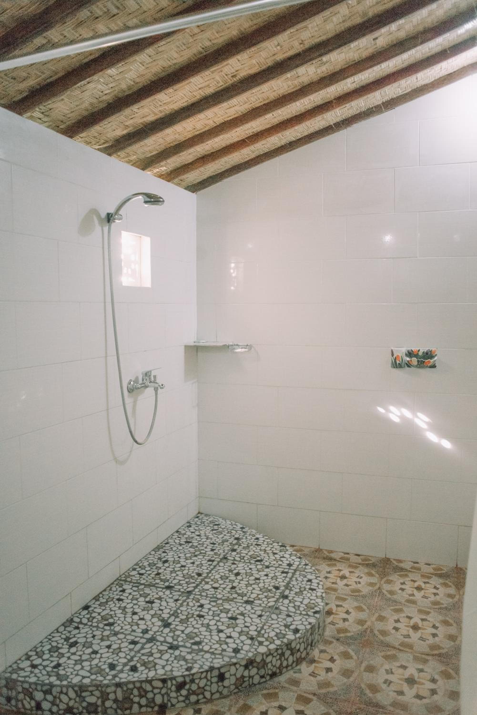 Mertasari Bungalows photo 6