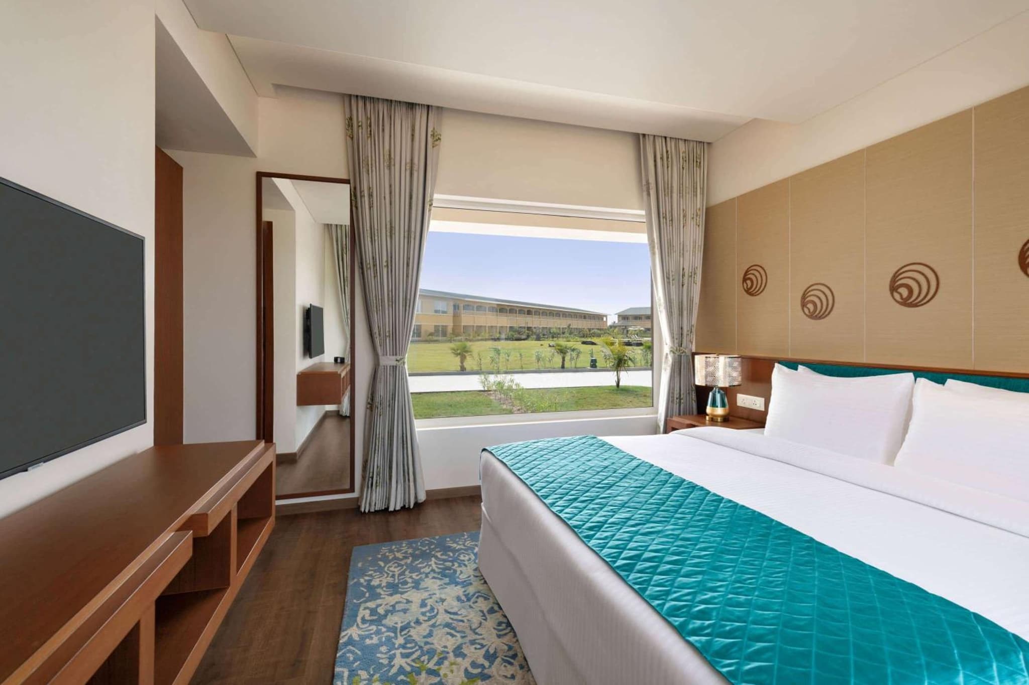 Hawthorn Suites by Wyndham Dwarka photo 3