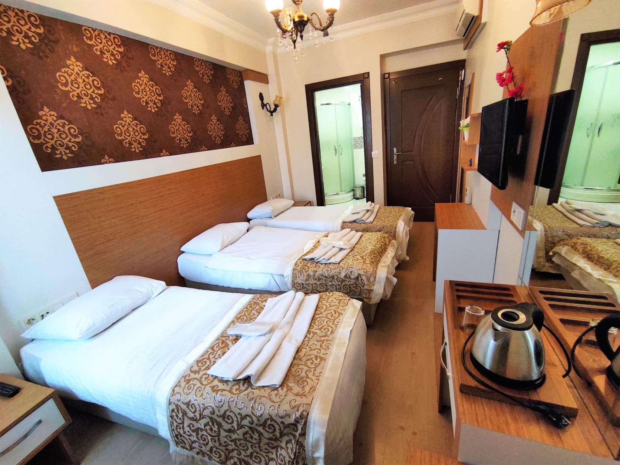 Raimond Hotel photo 5