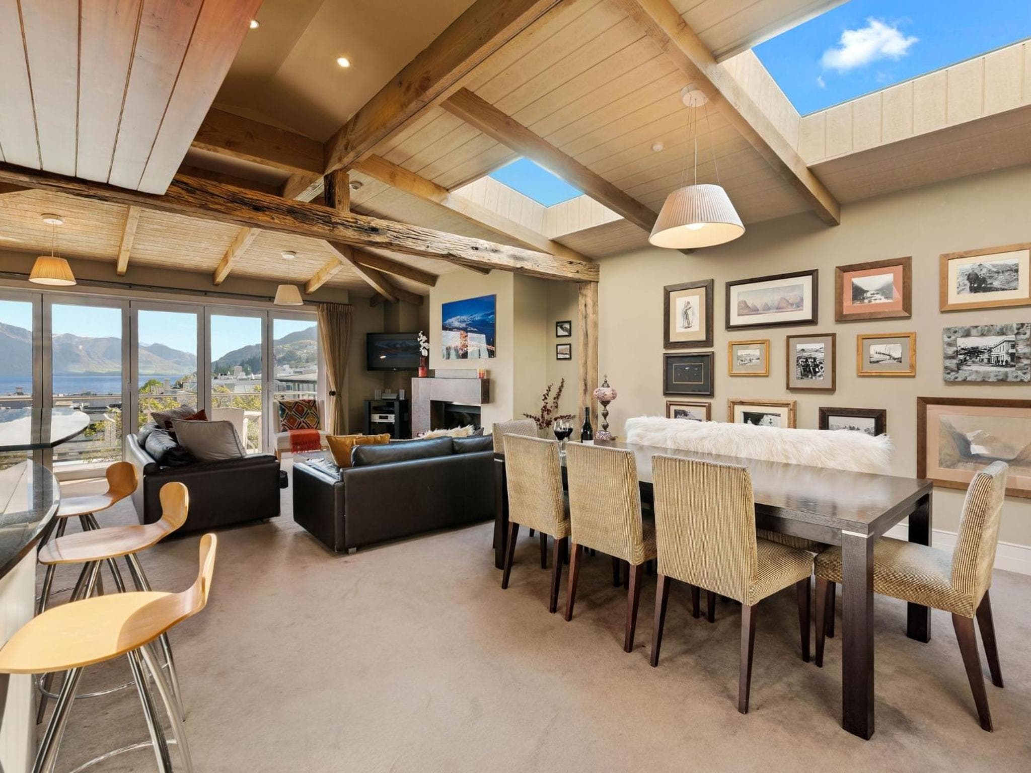 Chambers City Centre Penthouse photo 2