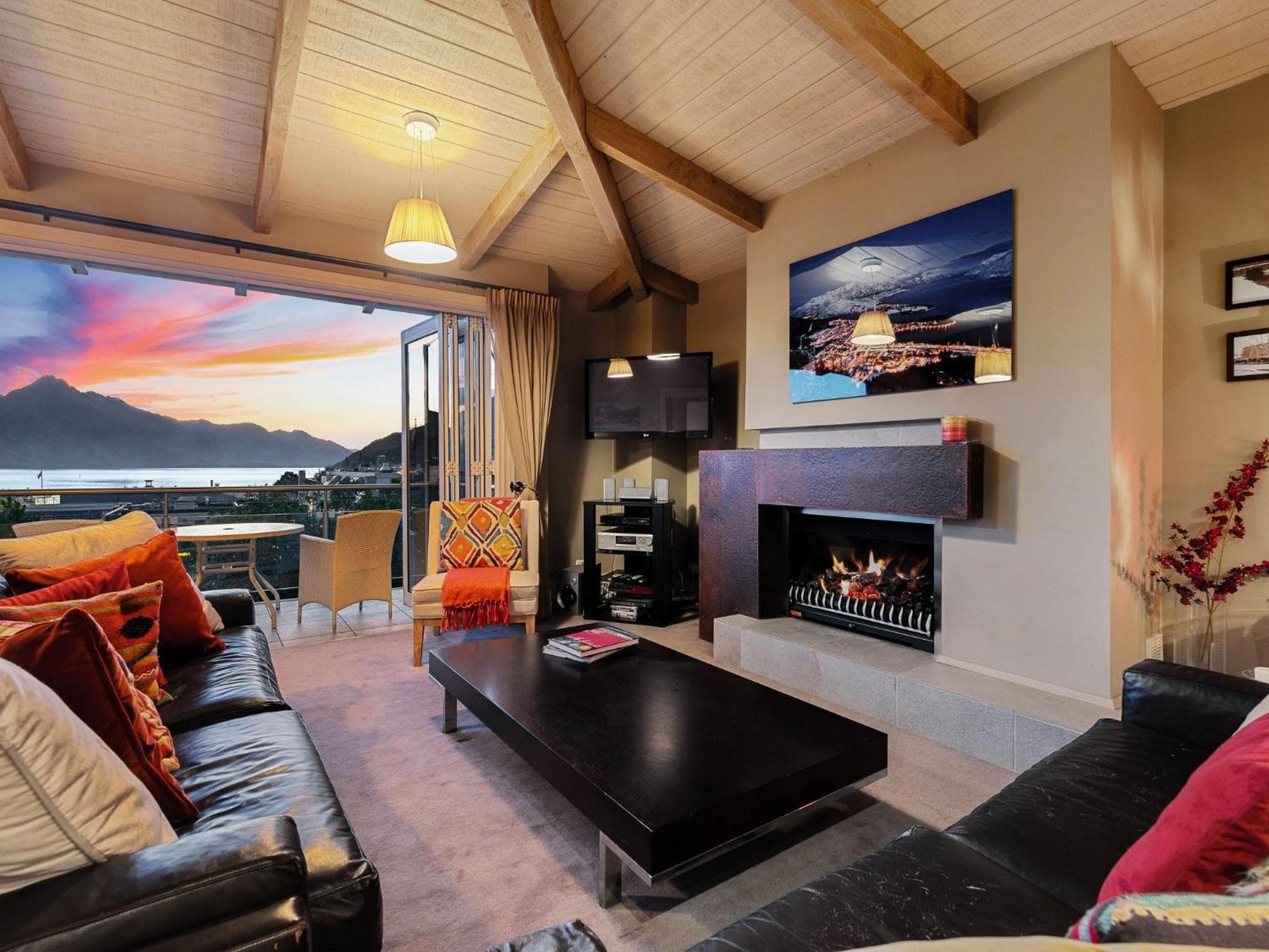 Chambers City Centre Penthouse photo 8
