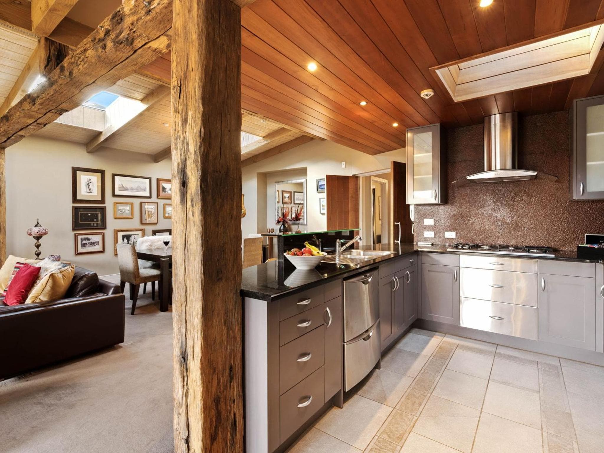 Chambers City Centre Penthouse photo 5