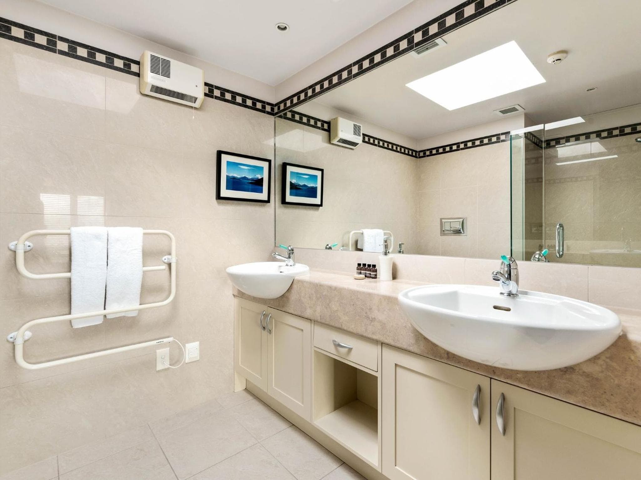 Chambers City Centre Penthouse photo 6