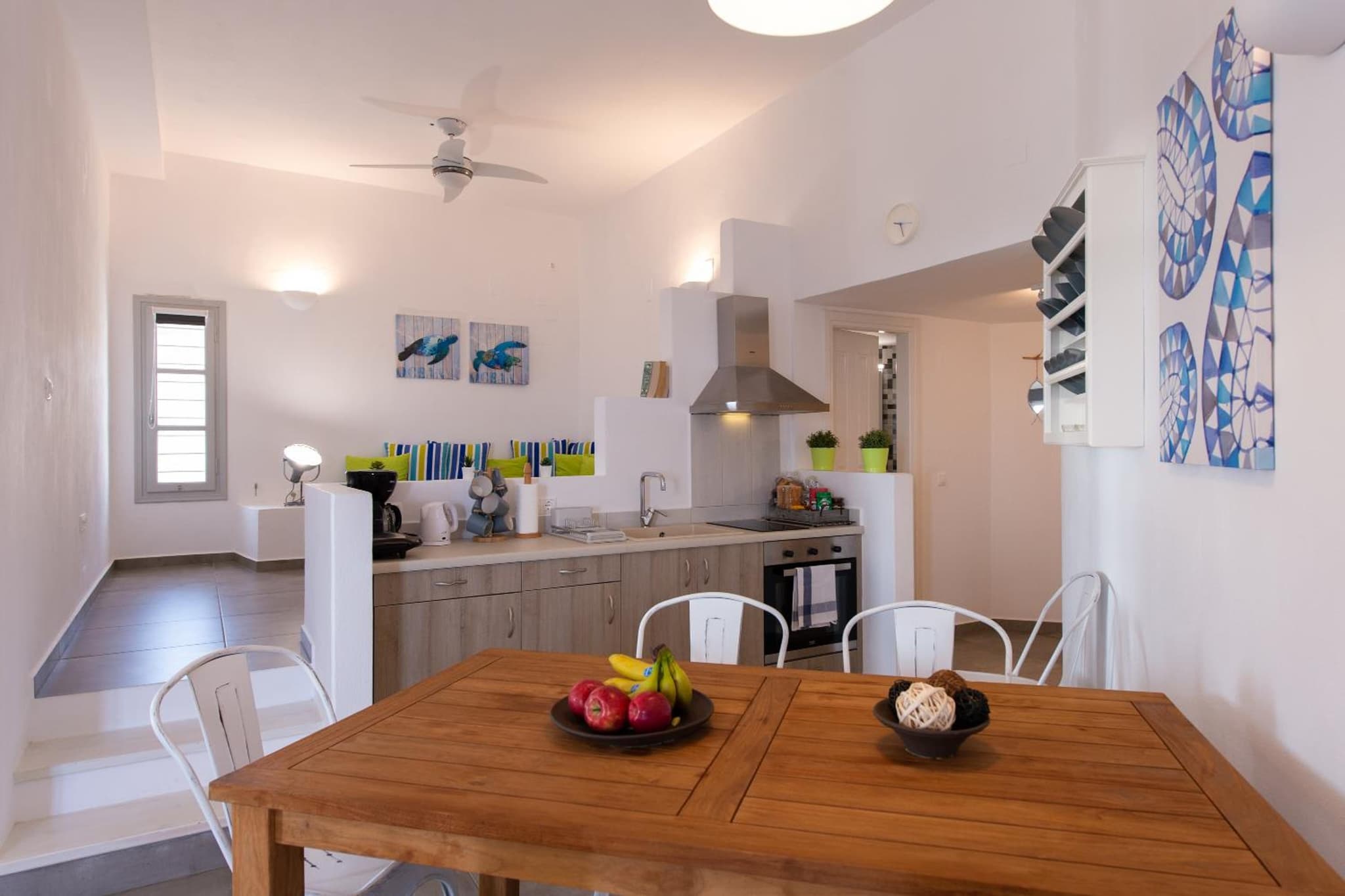 Grey House photo 8