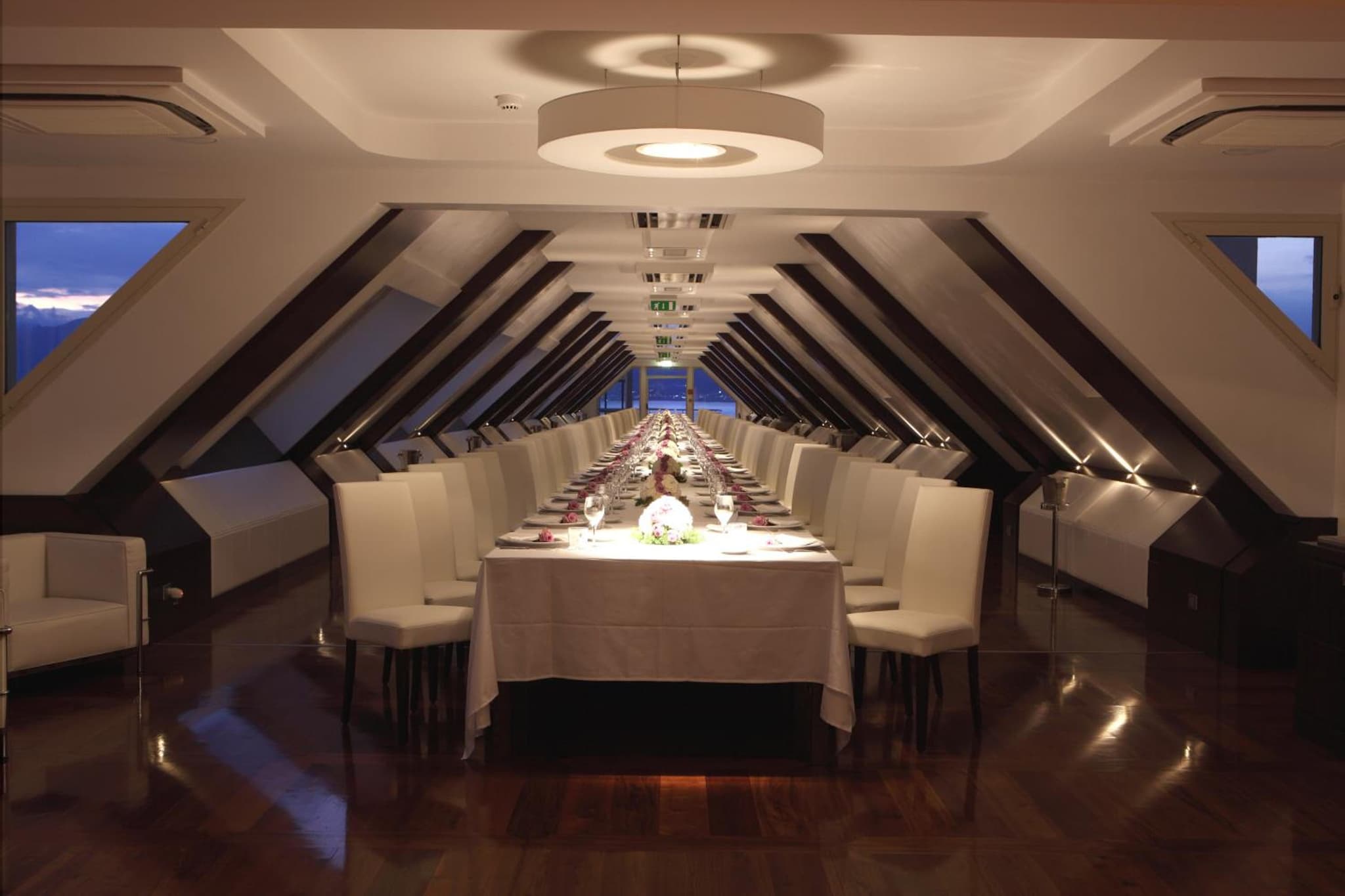 E' Hotel photo 9