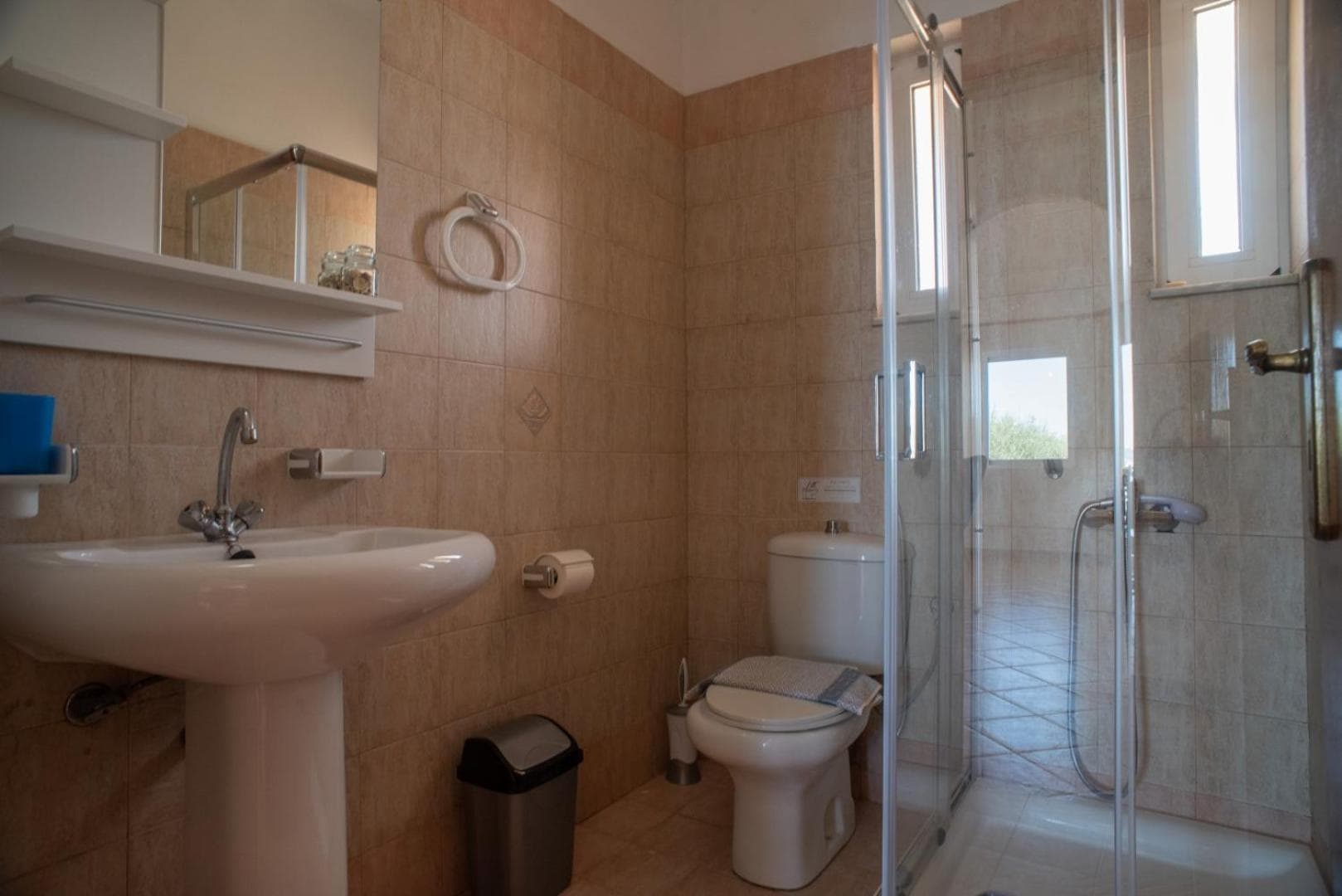 Villa Dina Apartments photo 8